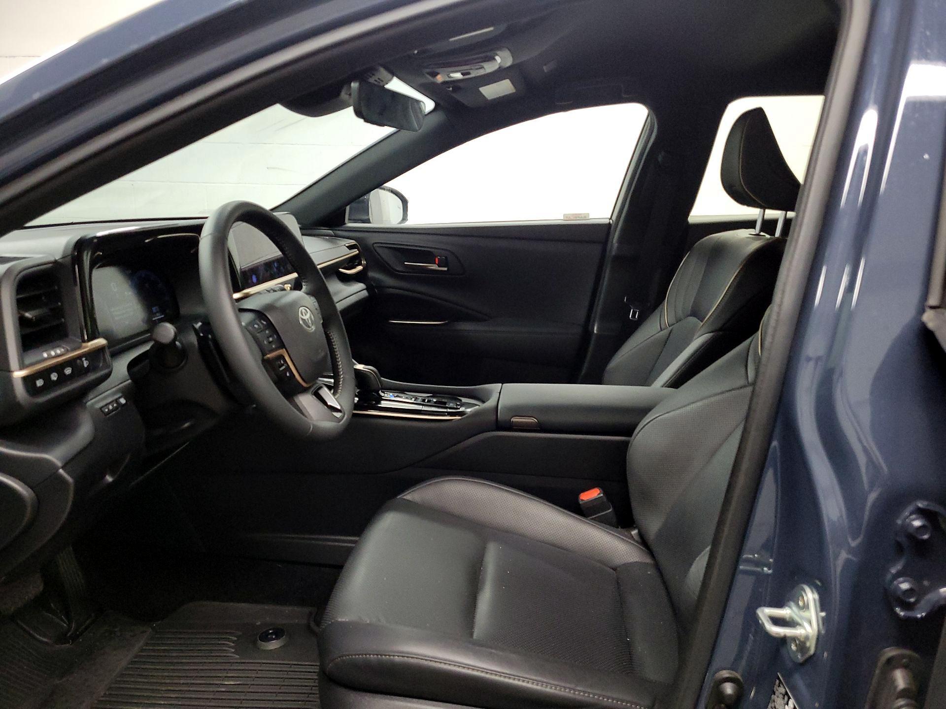 Thumbnail: 2025 Toyota Crown Signia - 11