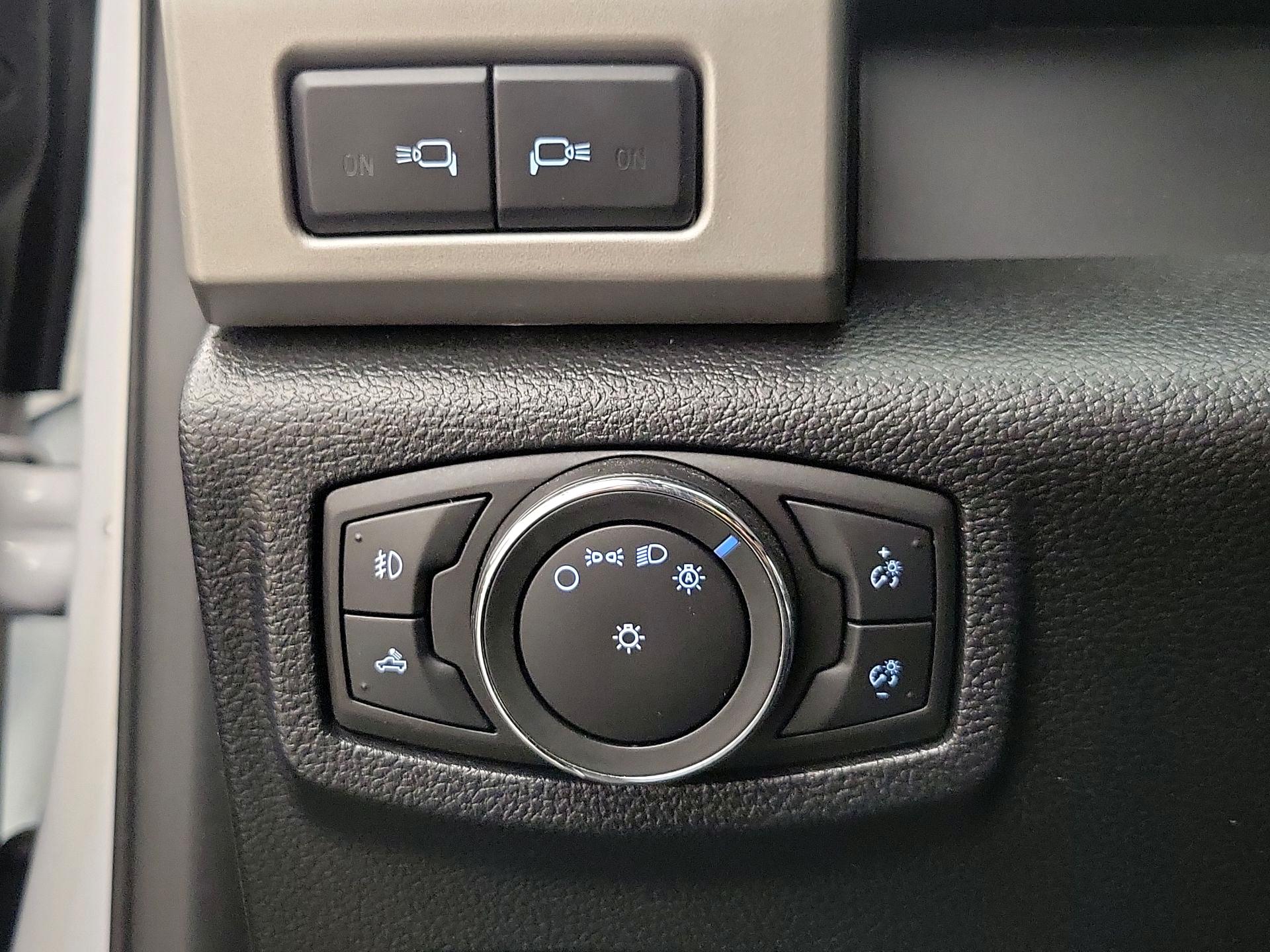 Thumbnail: 2015 Ford F-150 - 13