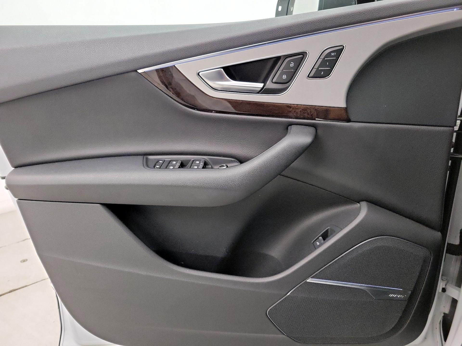 Thumbnail: 2019 Audi Q7 - 12