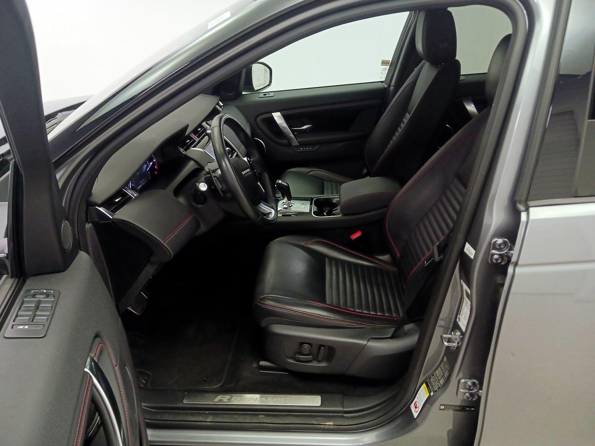 Thumbnail: 2020 Land Rover Discovery Sport - 9