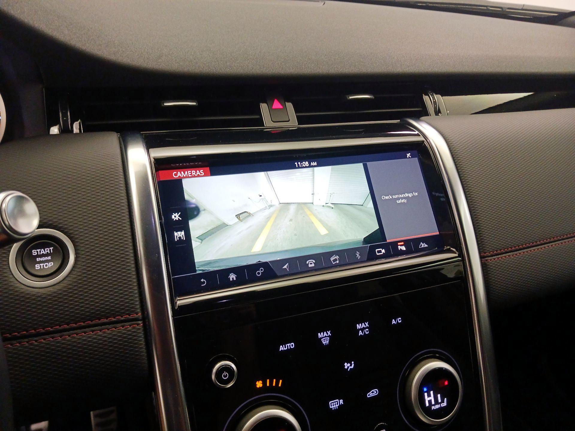 Thumbnail: 2020 Land Rover Discovery Sport - 12