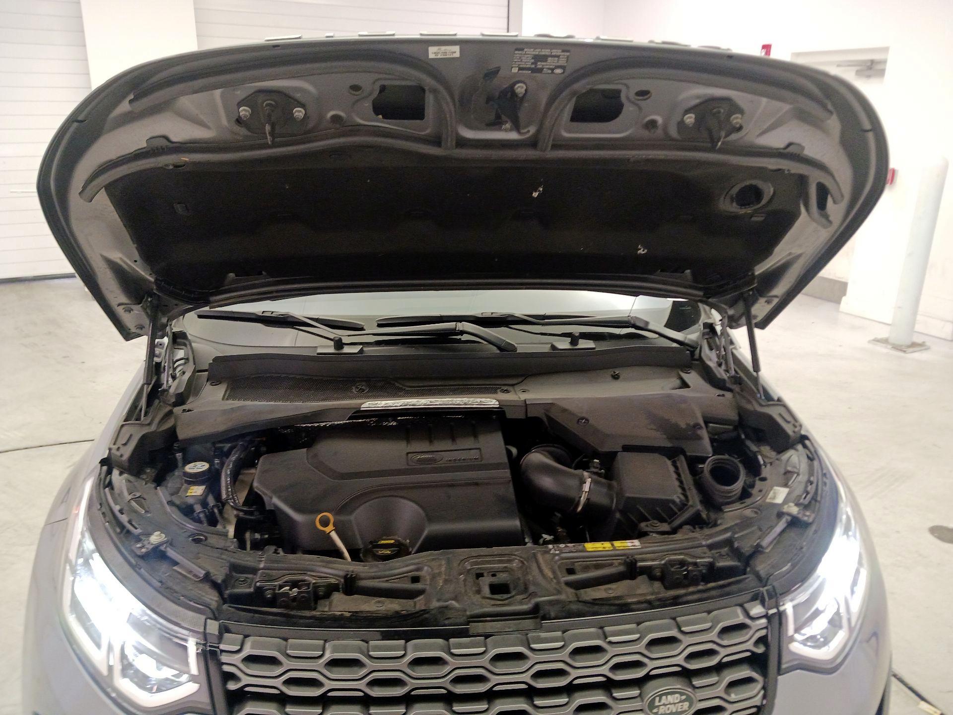 Thumbnail: 2020 Land Rover Discovery Sport - 18