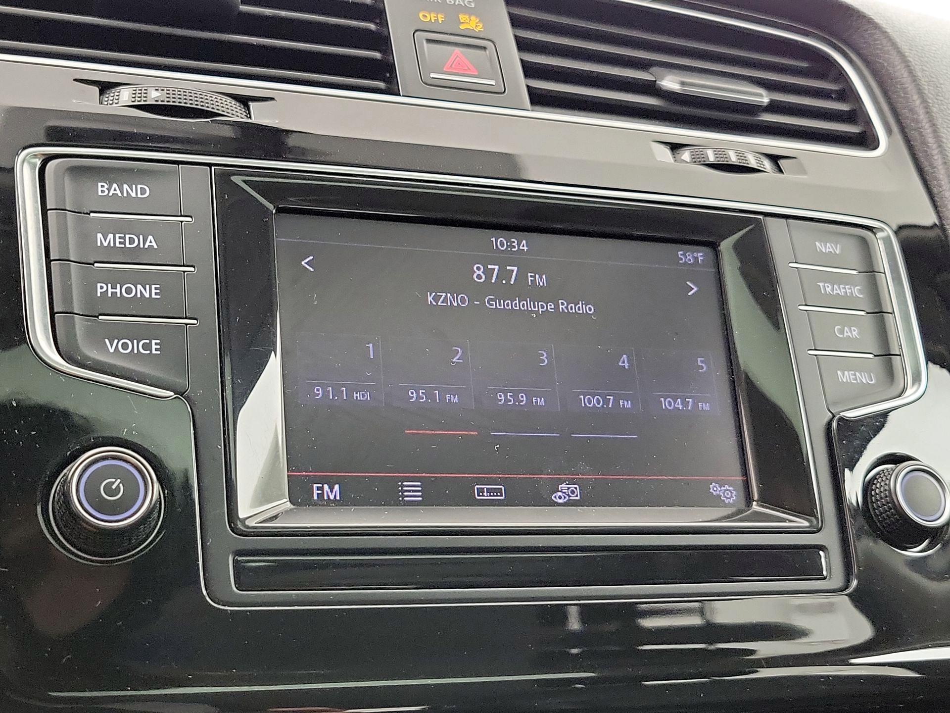 Thumbnail: 2015 Volkswagen Golf - 16