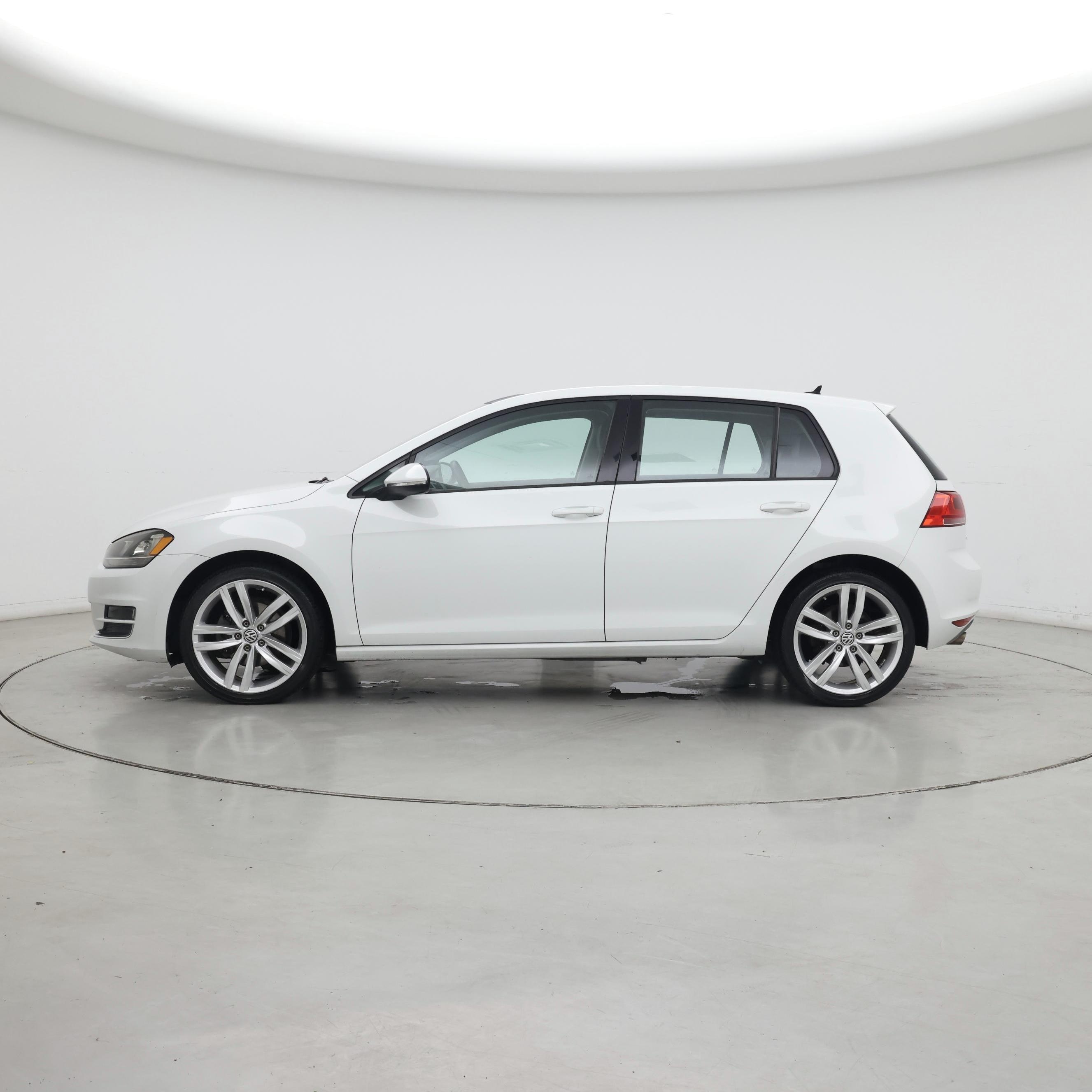 Thumbnail: 2015 Volkswagen Golf - 3