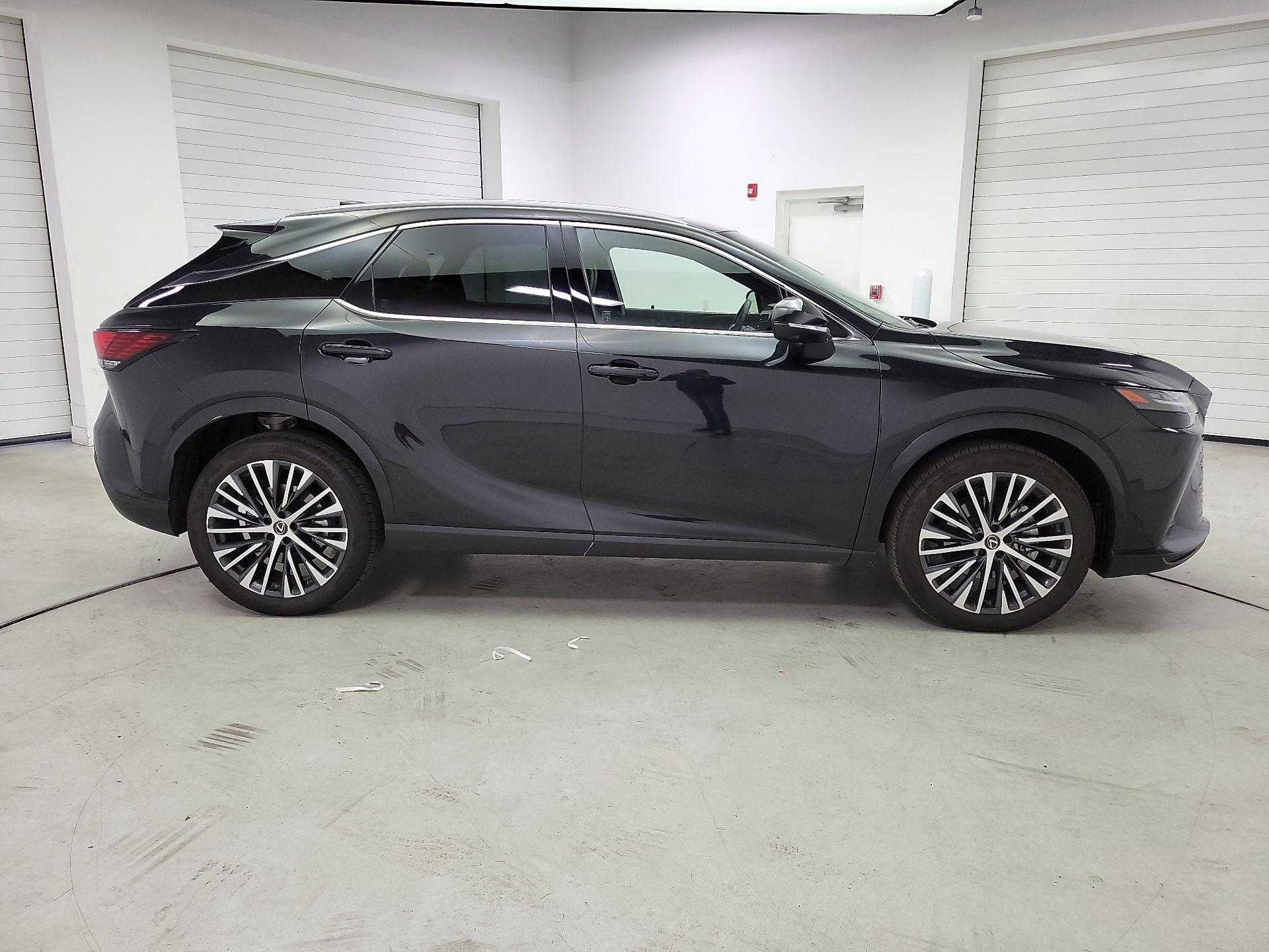 Thumbnail: 2023 Lexus RX - 4