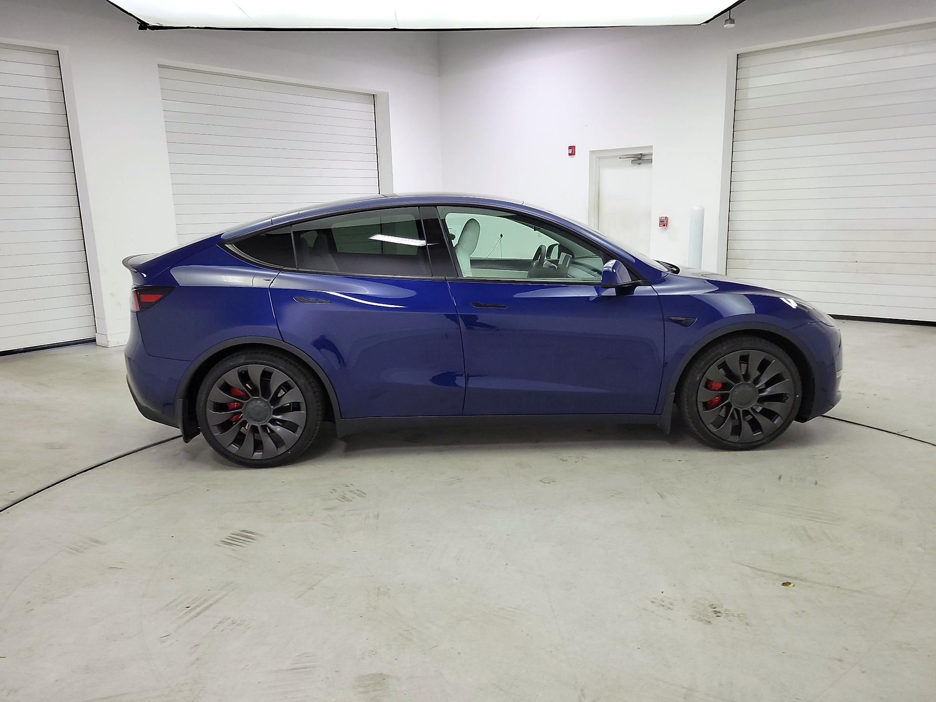 Thumbnail: 2021 Tesla Model Y - 4