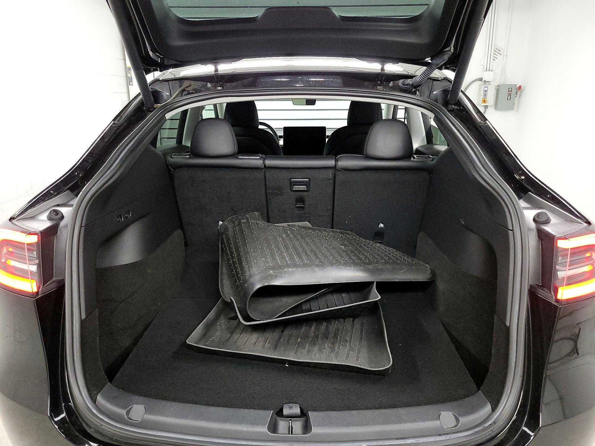 Thumbnail: 2022 Tesla Model Y - 16