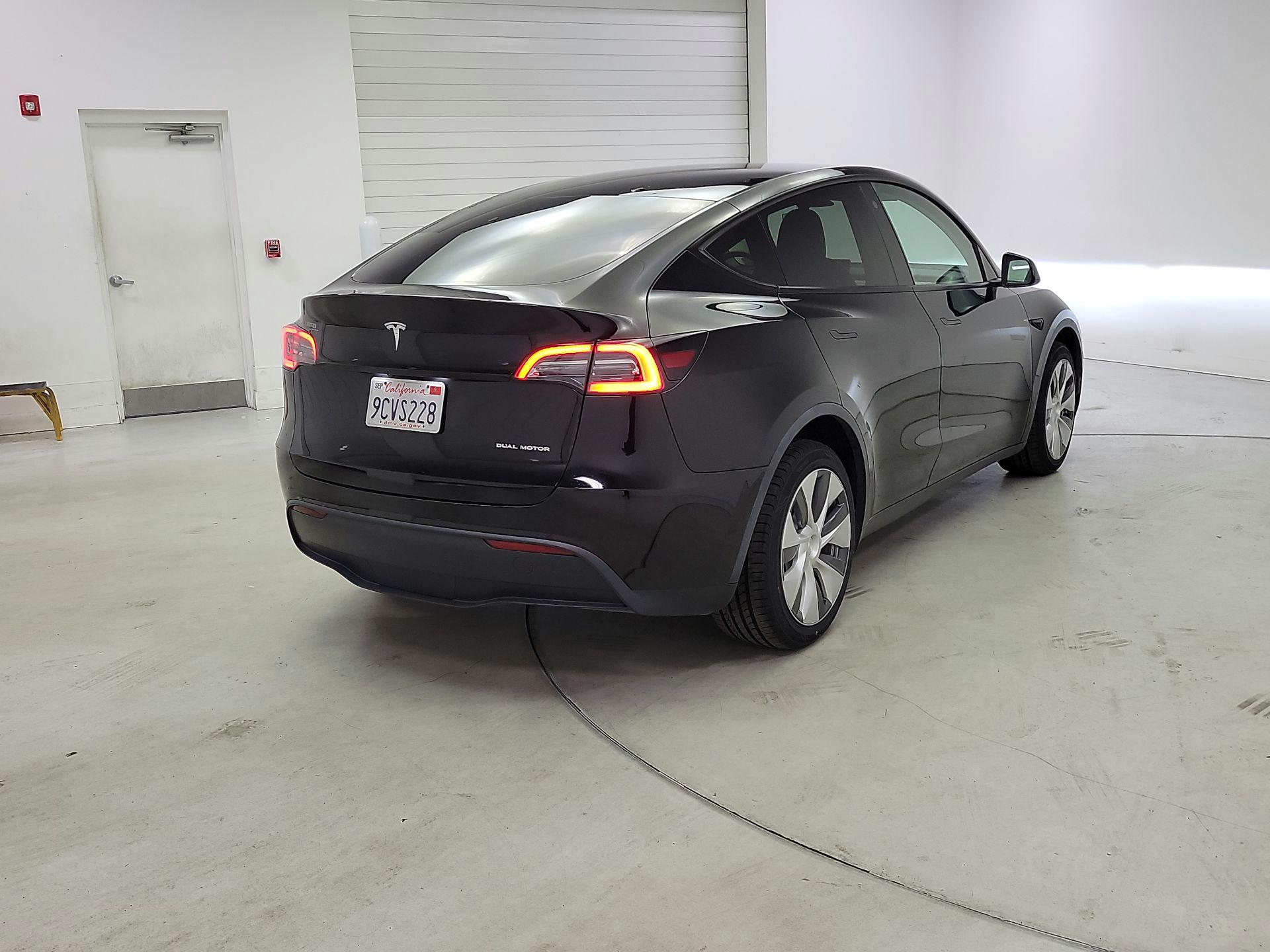 Thumbnail: 2022 Tesla Model Y - 5