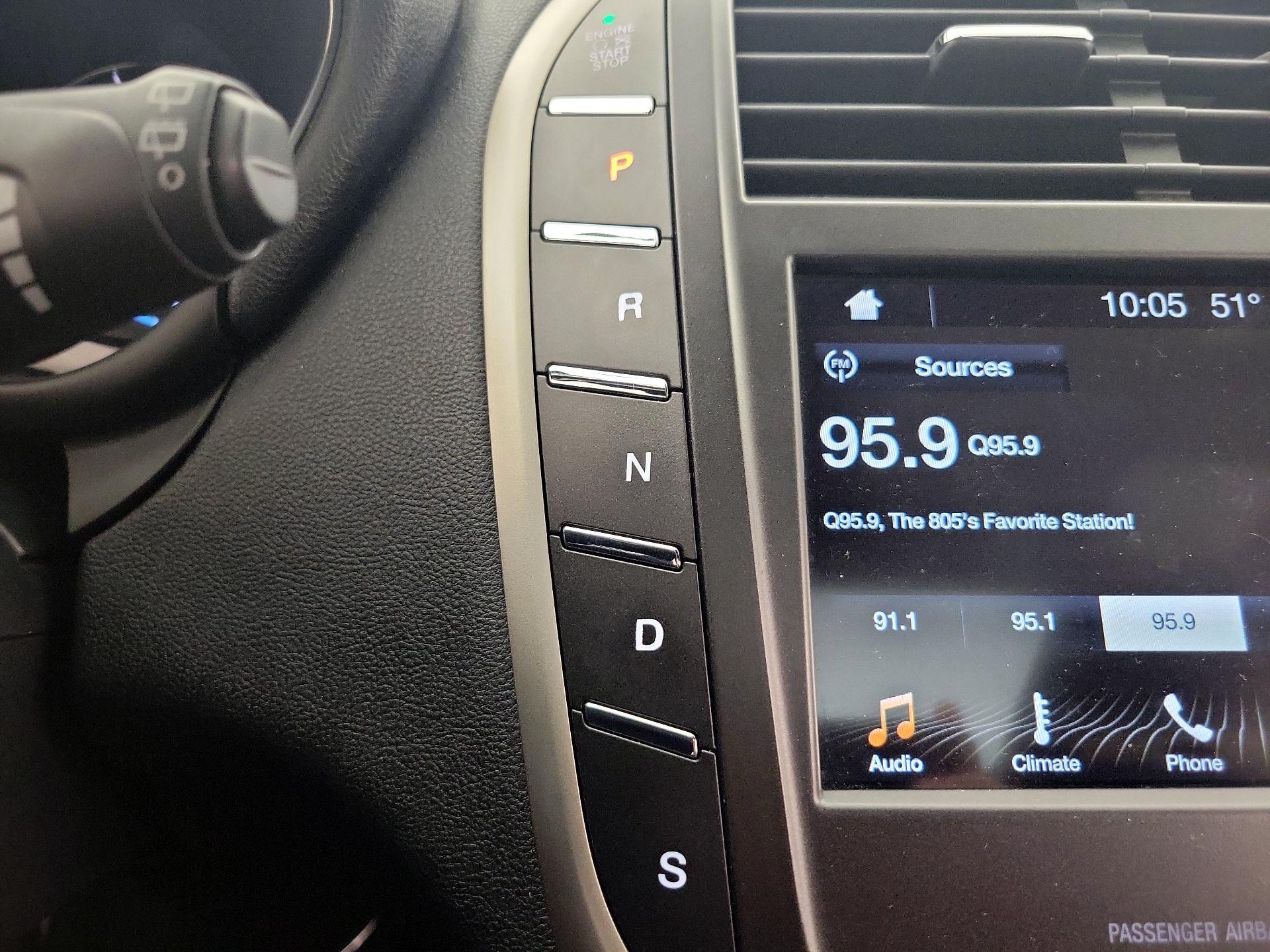 Thumbnail: 2016 Lincoln MKC - 18