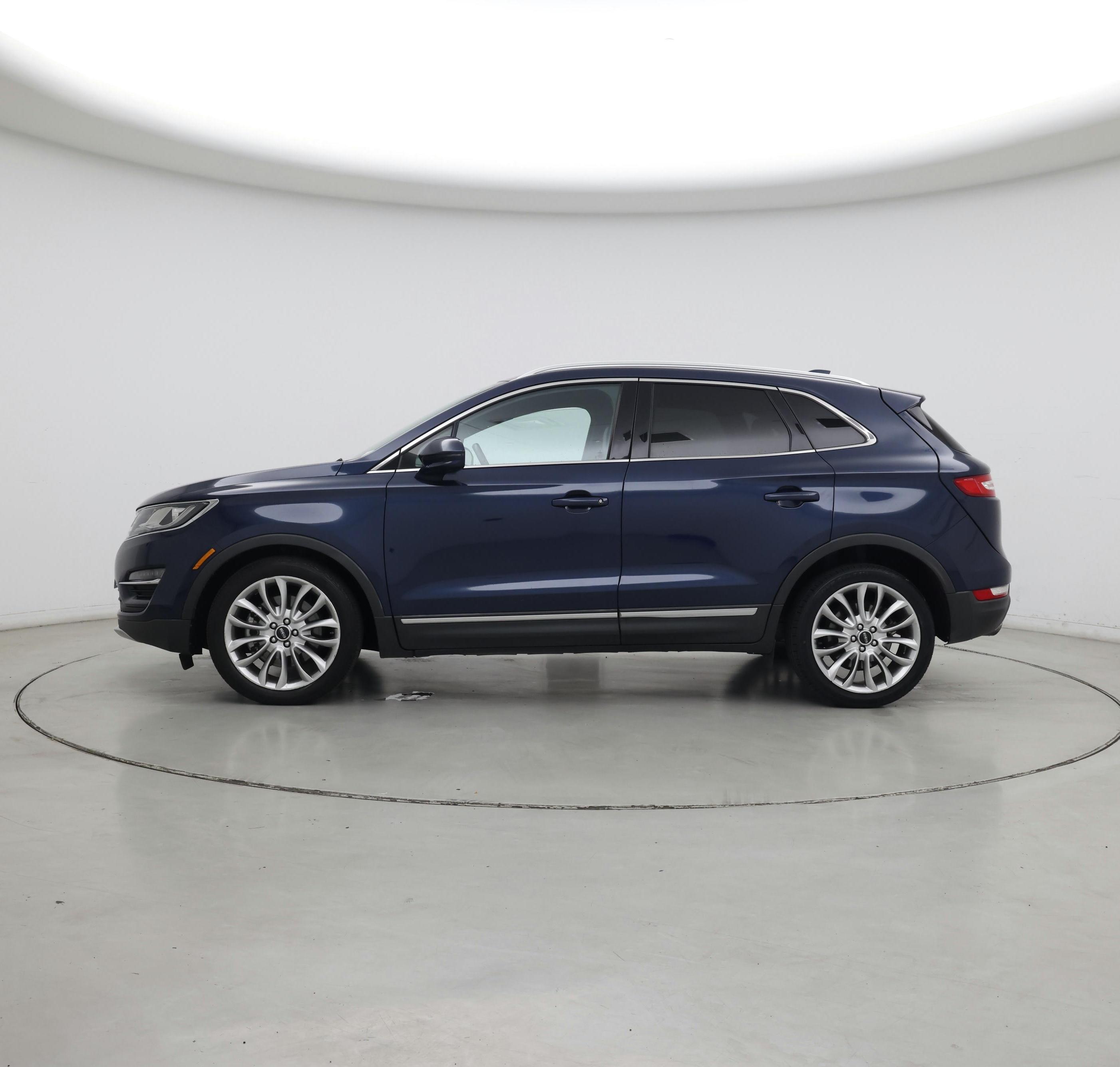 Thumbnail: 2016 Lincoln MKC - 3