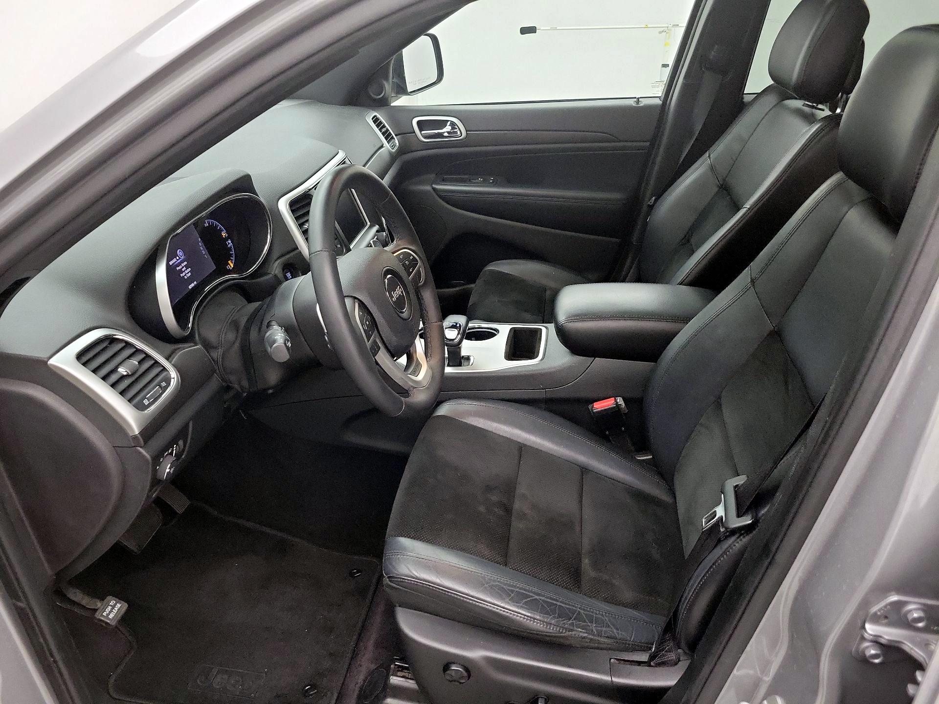 Thumbnail: 2015 Jeep Grand Cherokee - 11