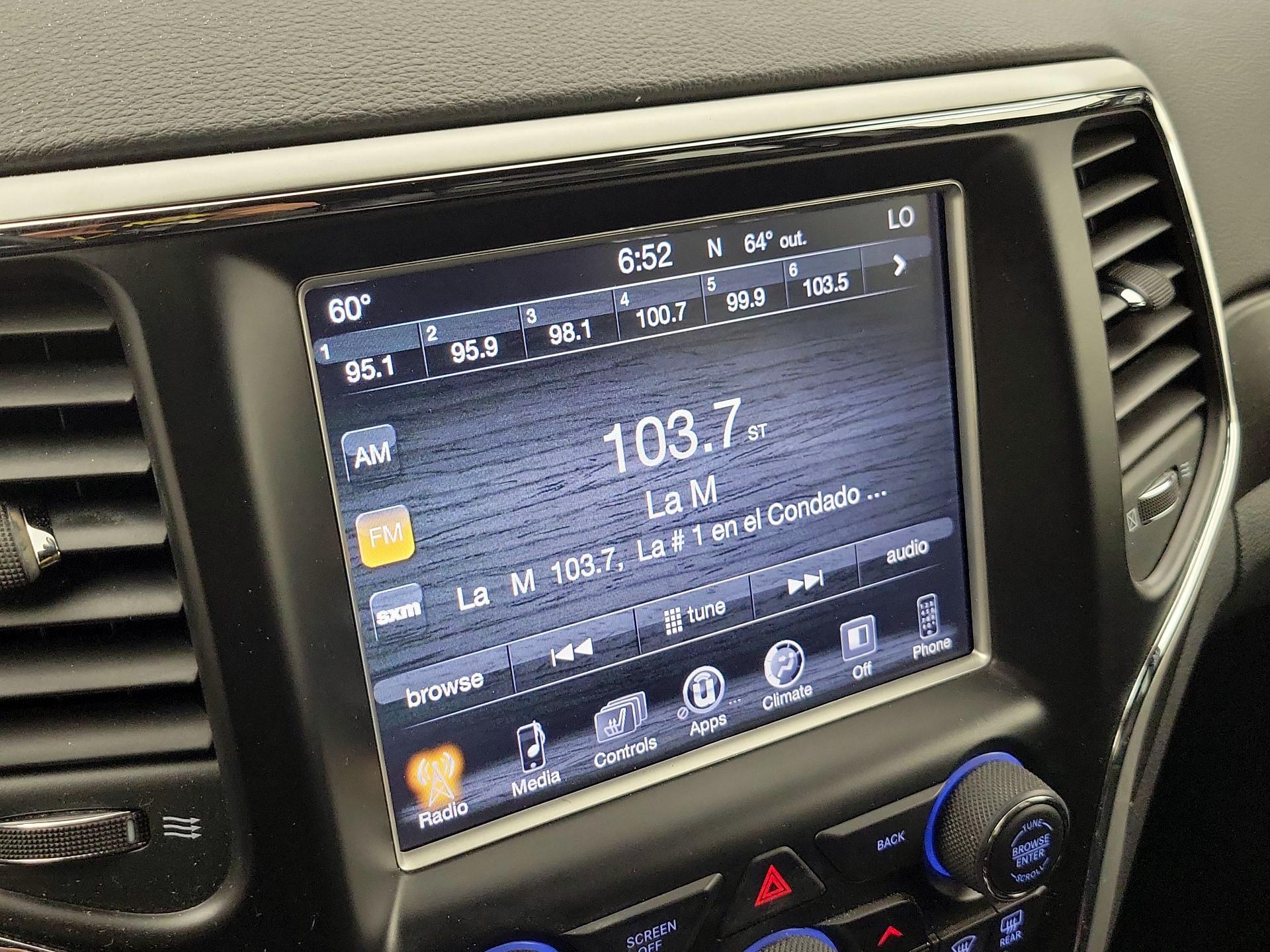 Thumbnail: 2015 Jeep Grand Cherokee - 14