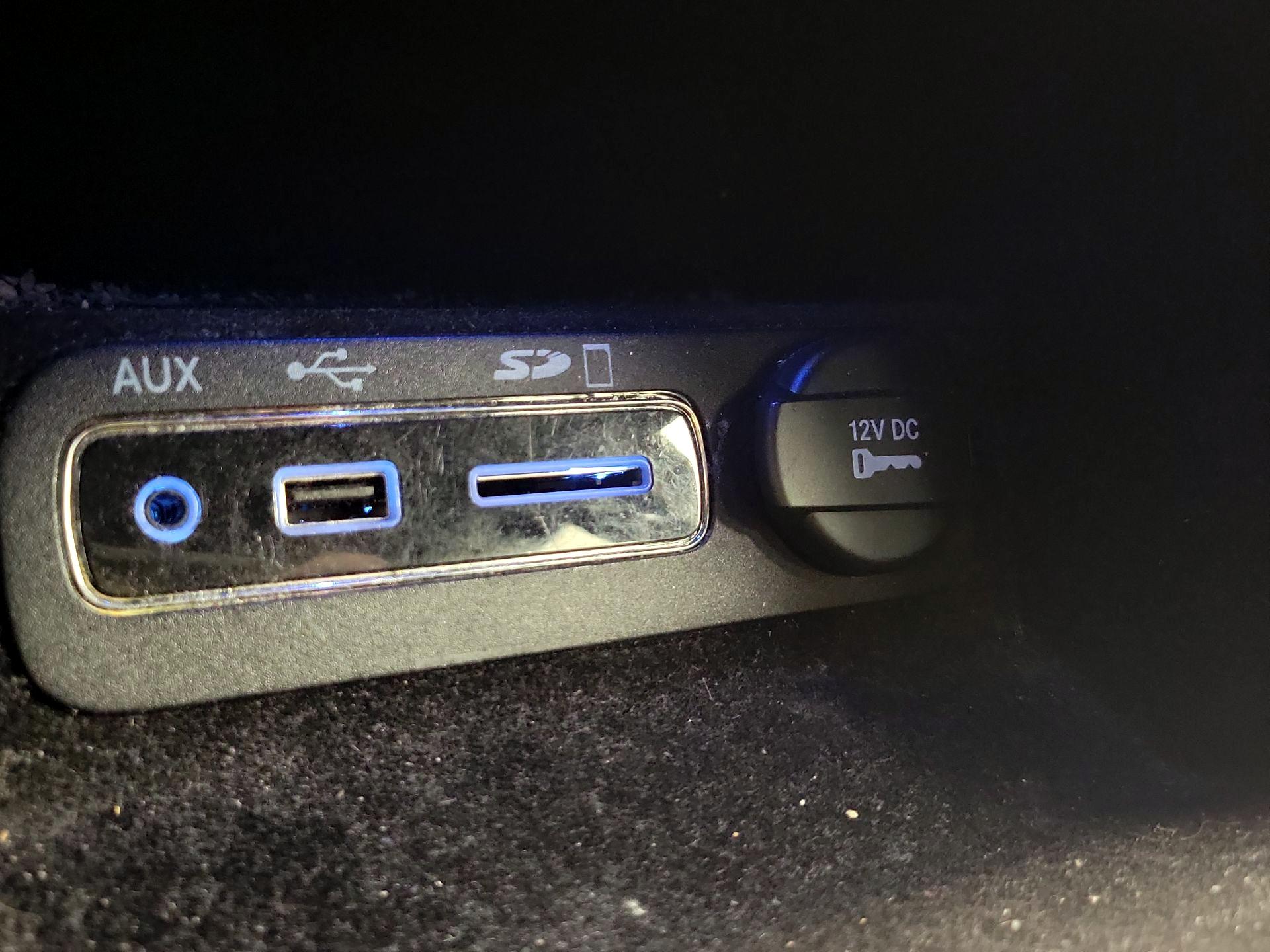 Thumbnail: 2015 Jeep Grand Cherokee - 17