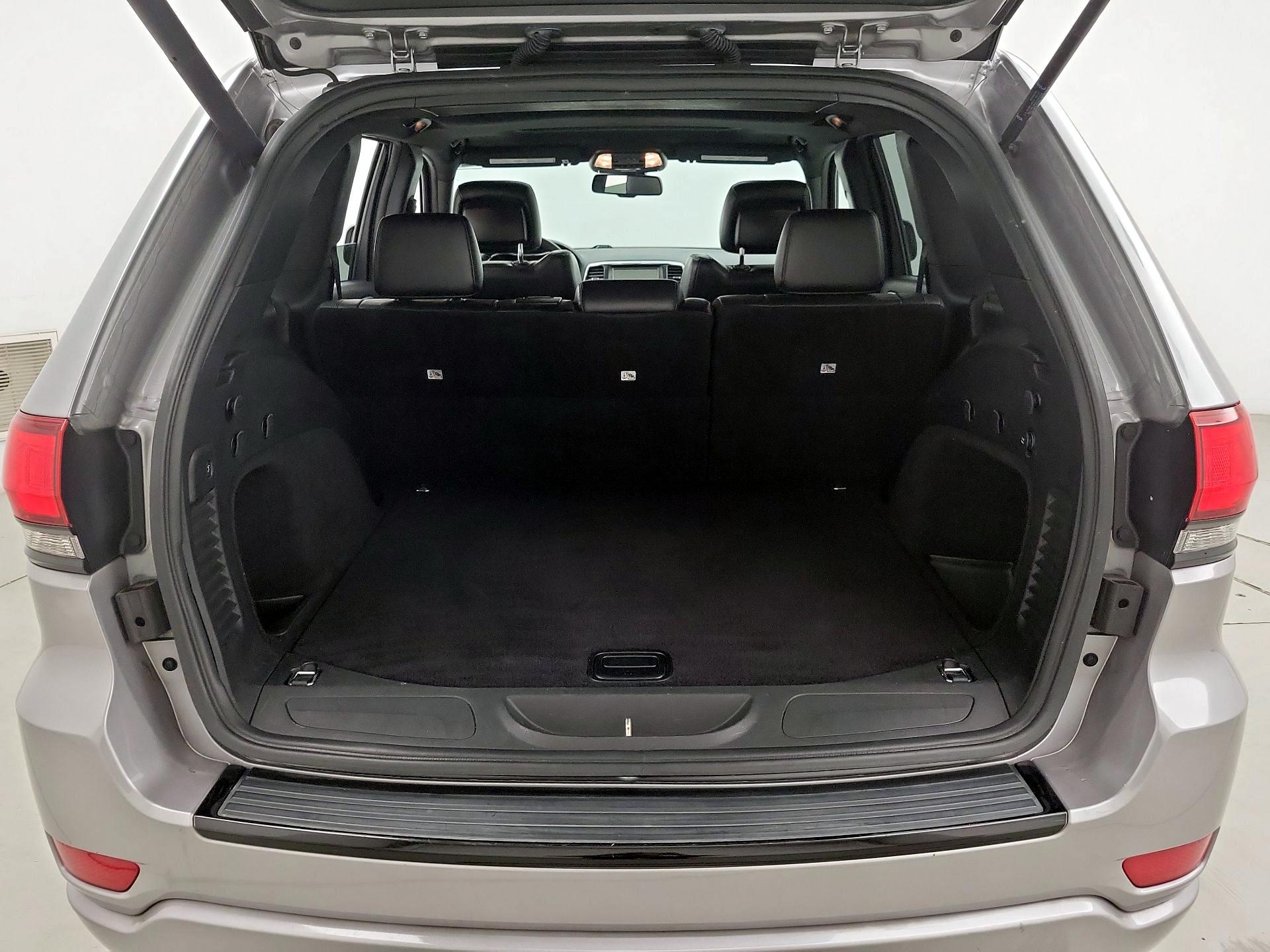 Thumbnail: 2015 Jeep Grand Cherokee - 20