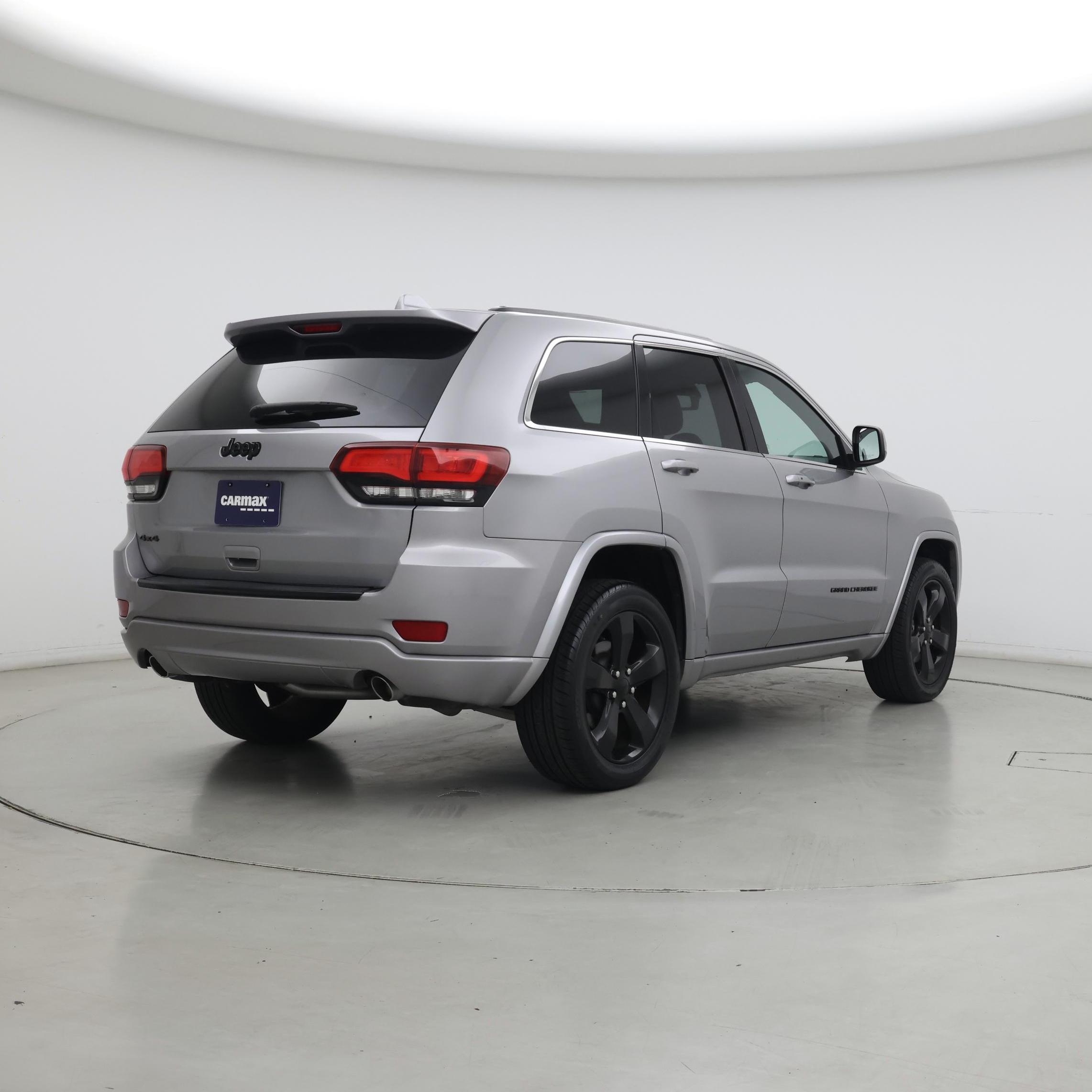 Thumbnail: 2015 Jeep Grand Cherokee - 8