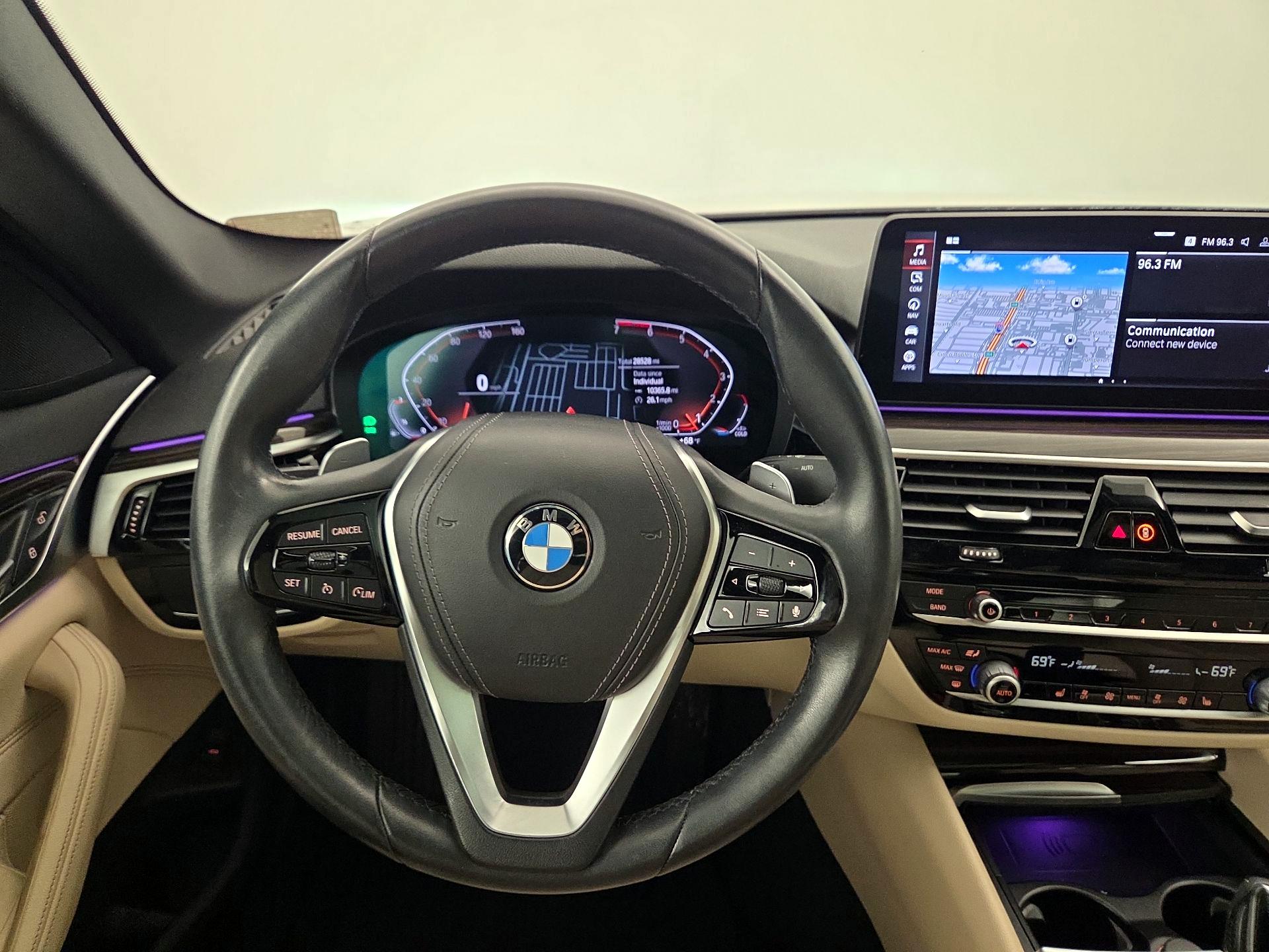 Thumbnail: 2021 BMW 5 Series - 10