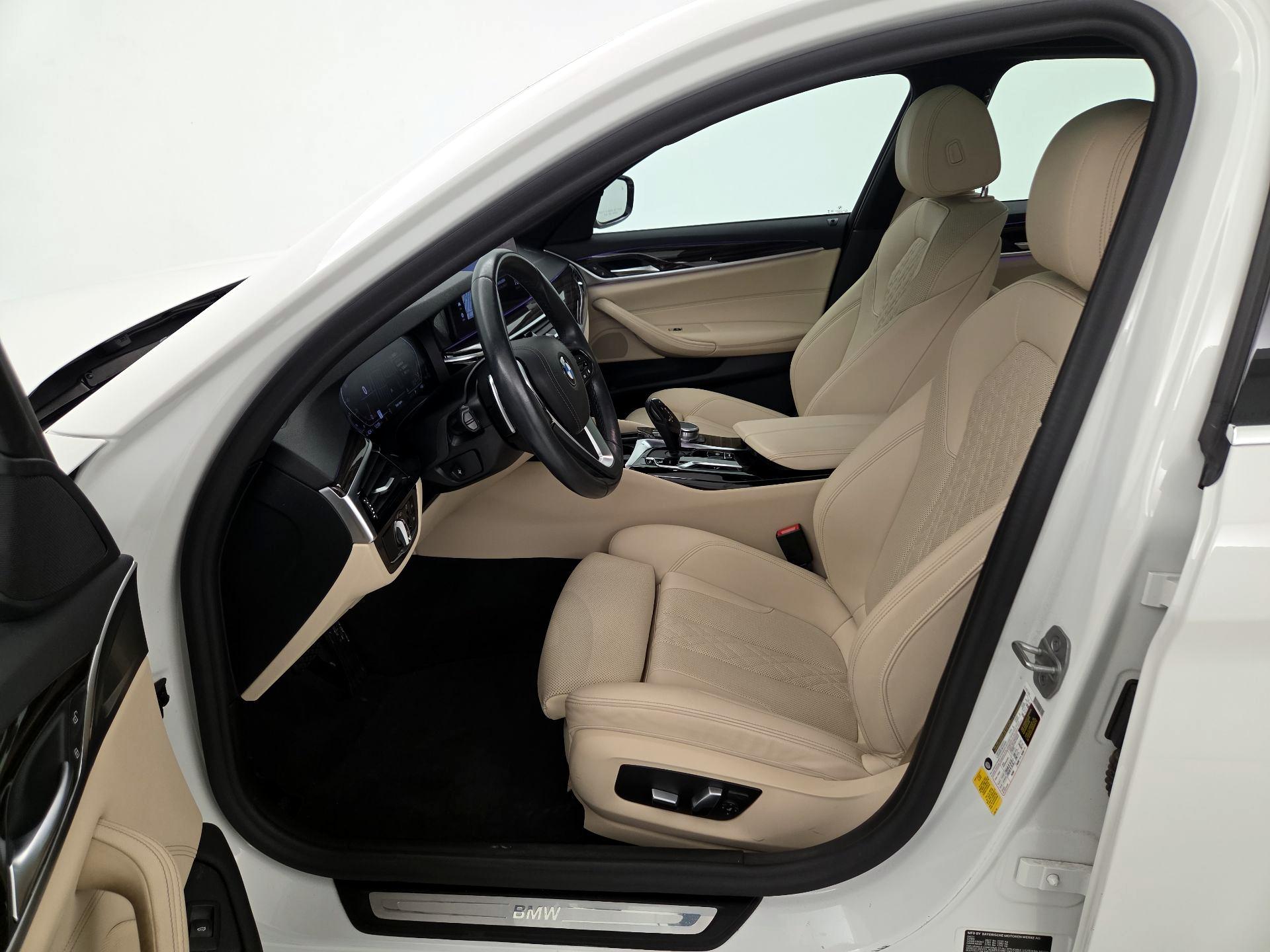 Thumbnail: 2021 BMW 5 Series - 11