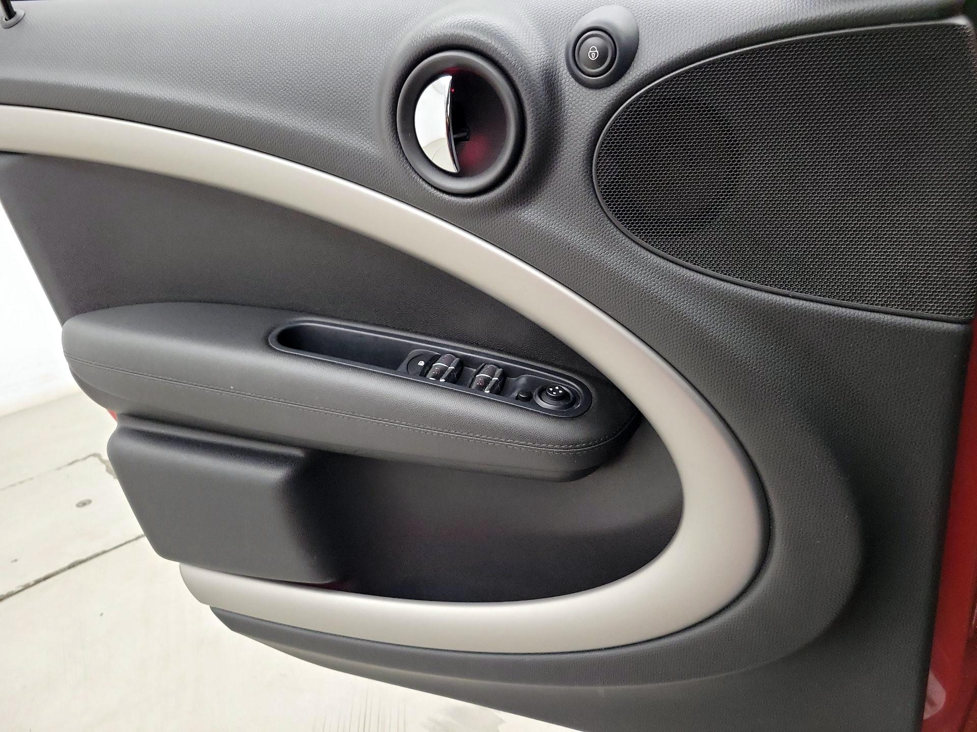 Thumbnail: 2016 MINI Cooper Countryman - 12