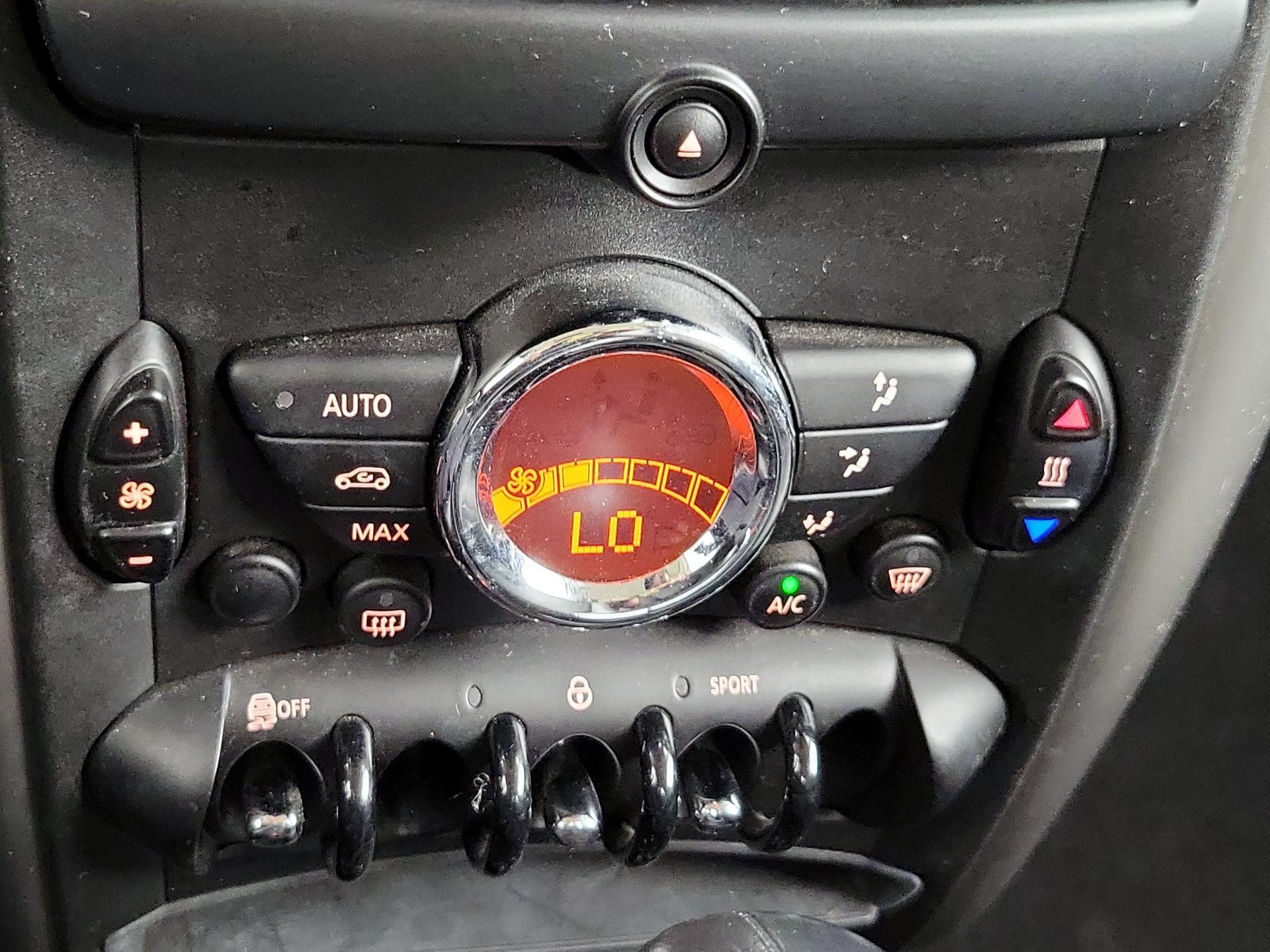 Thumbnail: 2016 MINI Cooper Countryman - 14