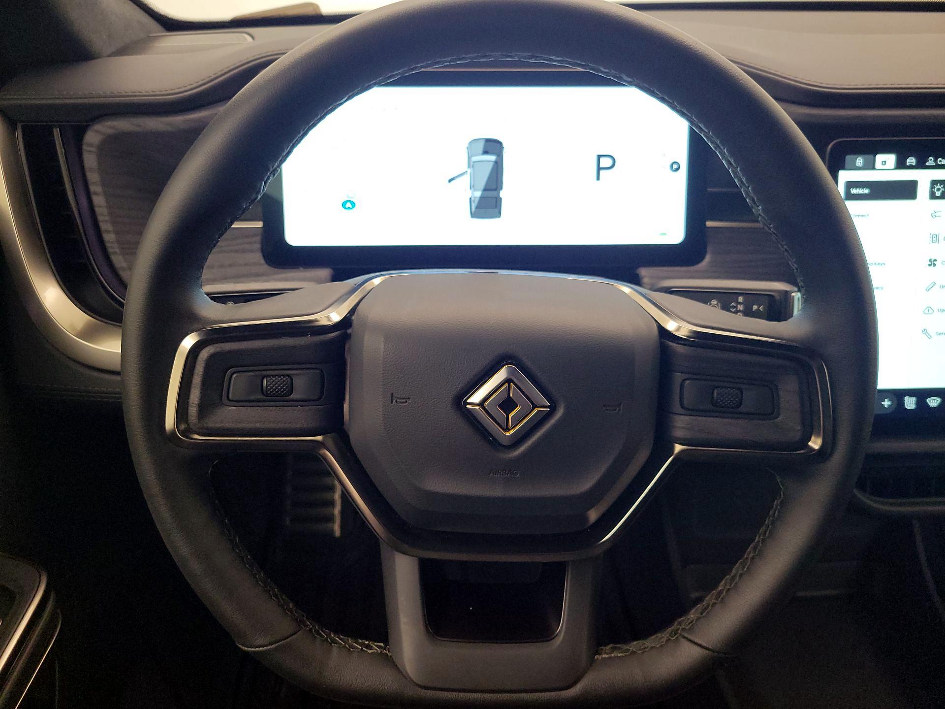 Thumbnail: 2023 Rivian R1S - 10