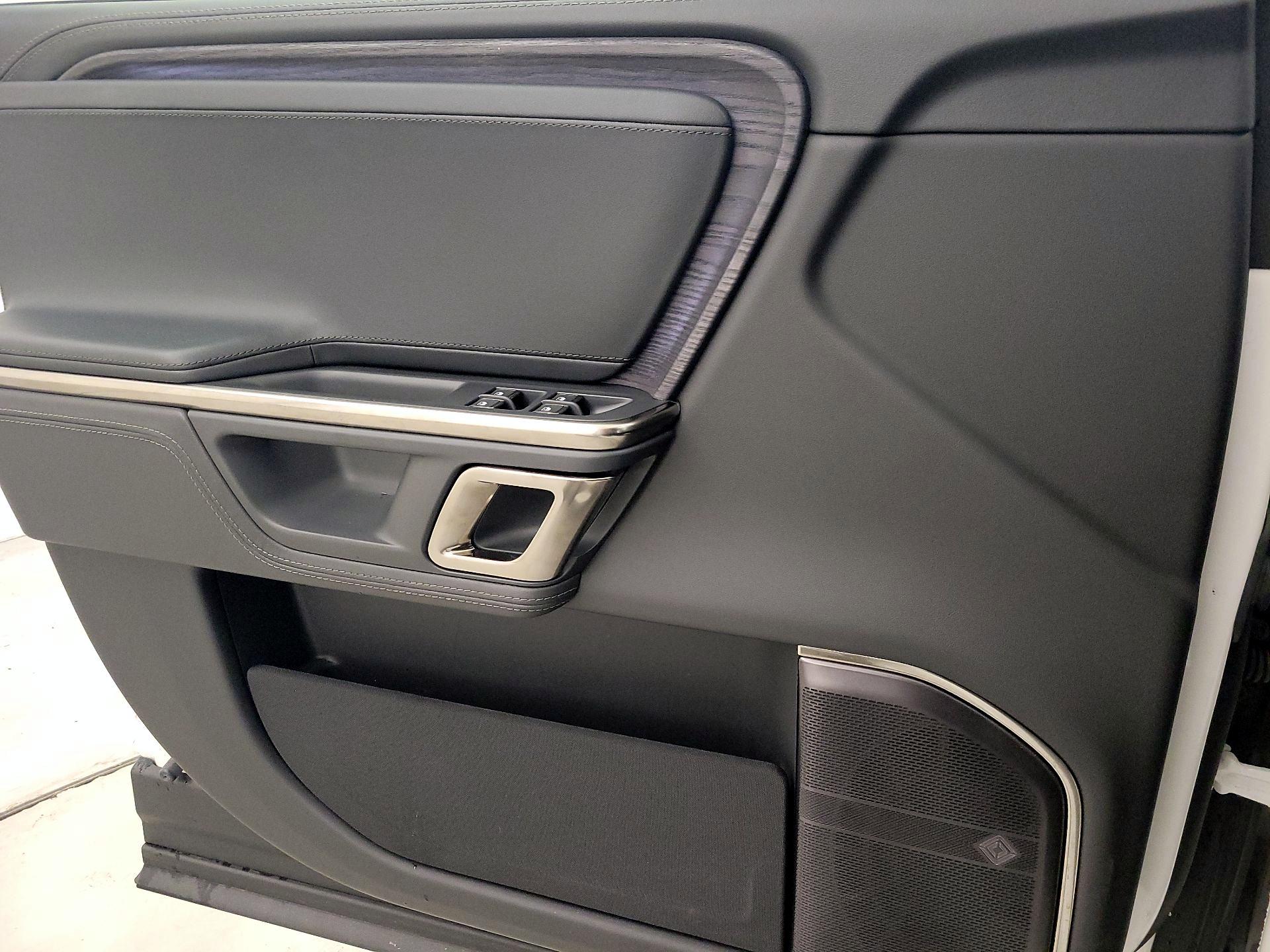 Thumbnail: 2023 Rivian R1S - 12