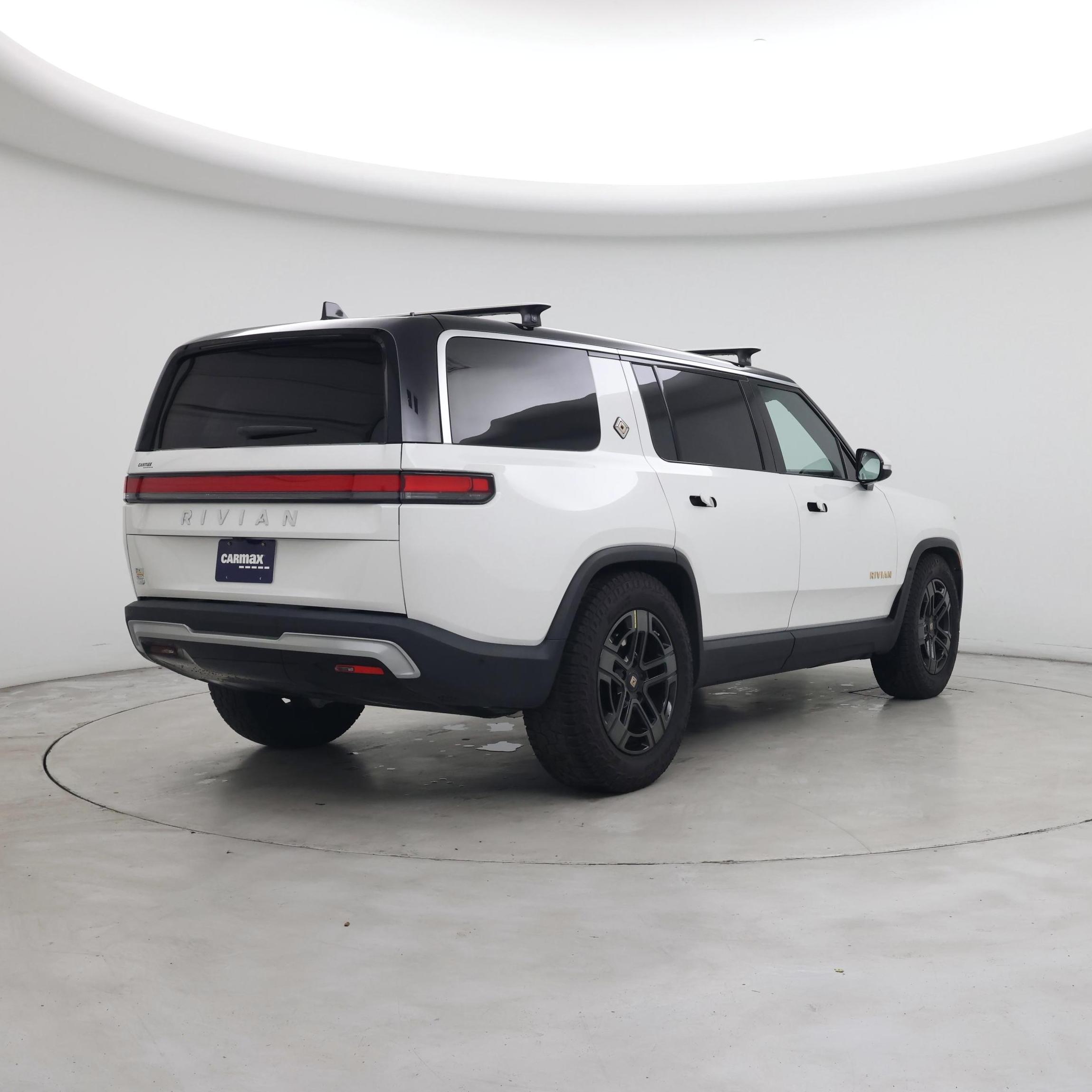 Thumbnail: 2023 Rivian R1S - 8