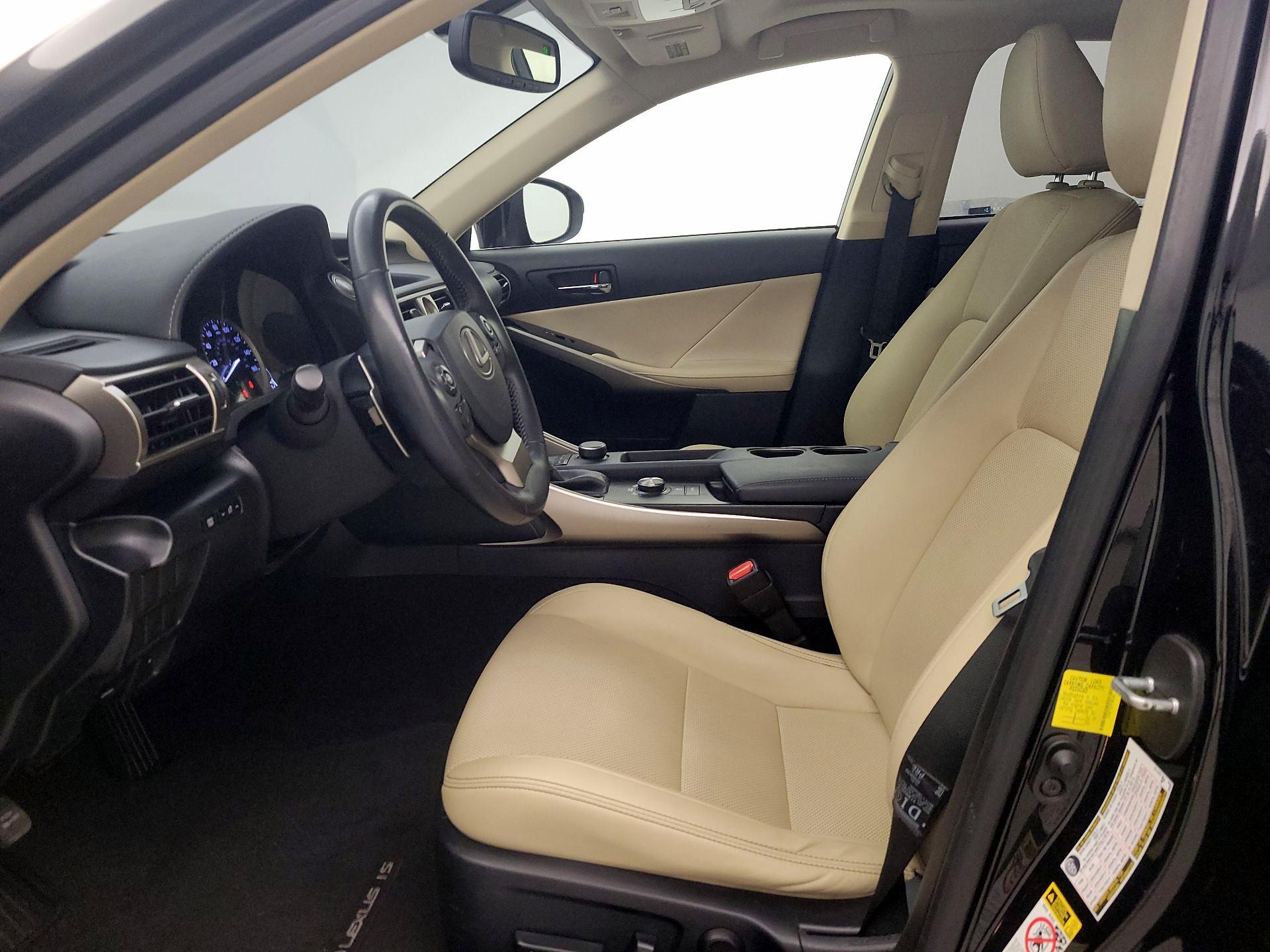 Thumbnail: 2015 Lexus IS - 11