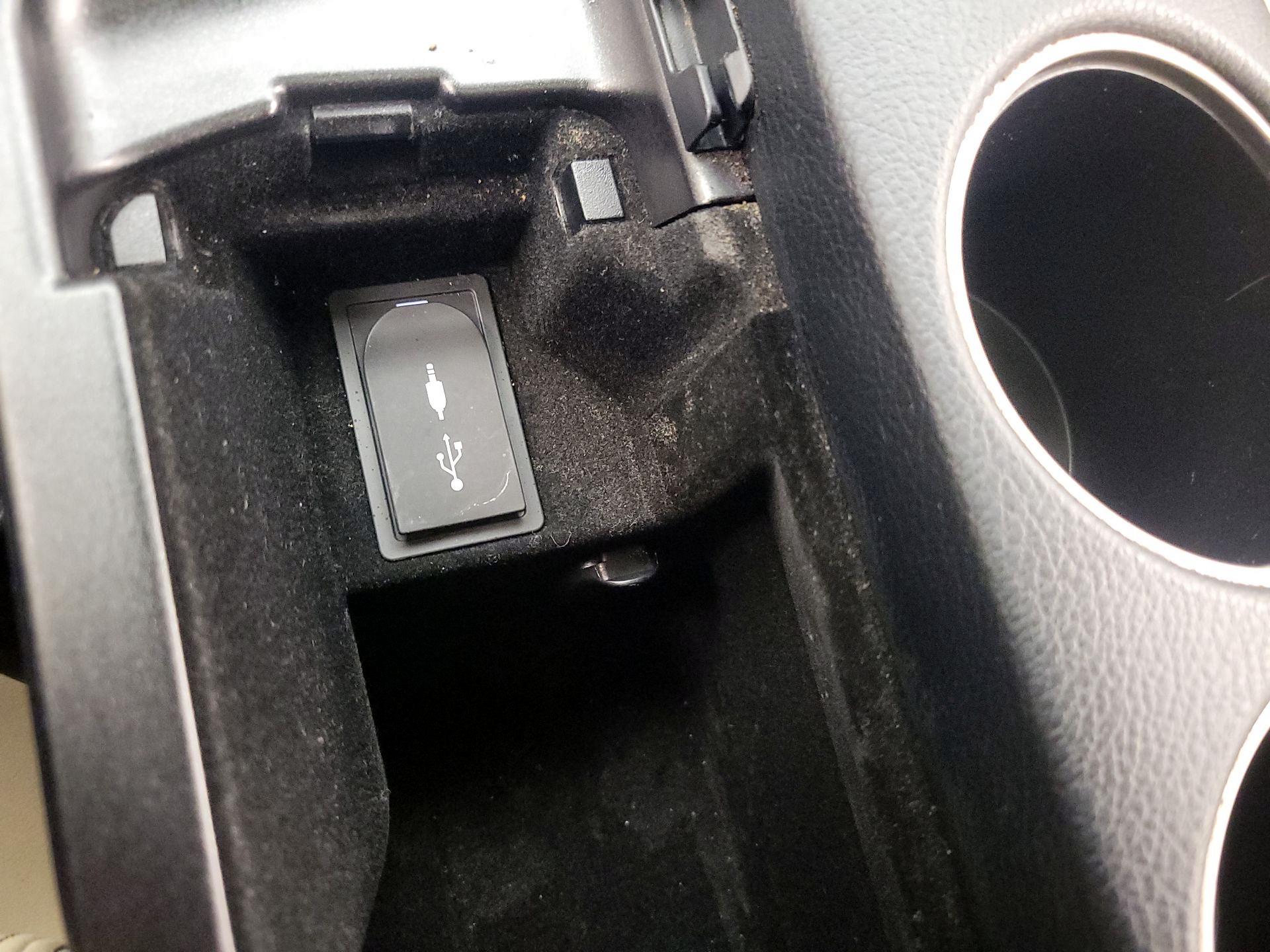 Thumbnail: 2015 Lexus IS - 18