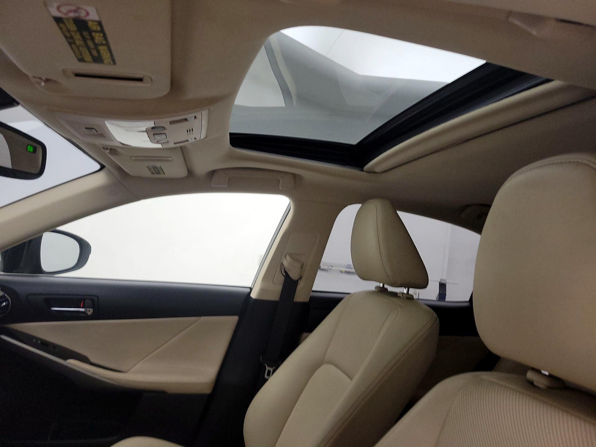 Thumbnail: 2015 Lexus IS - 19