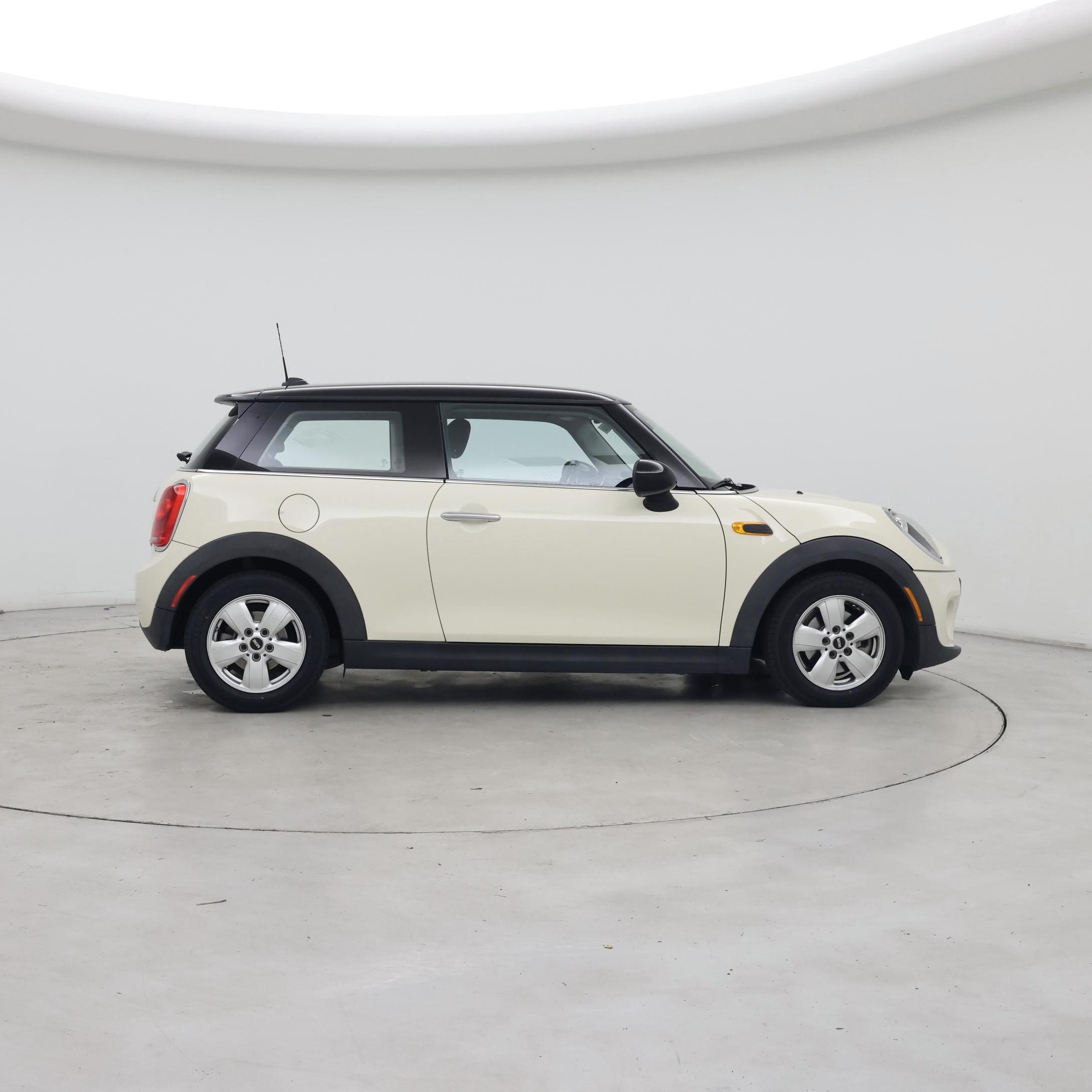Thumbnail: 2015 MINI Cooper Hardtop - 7