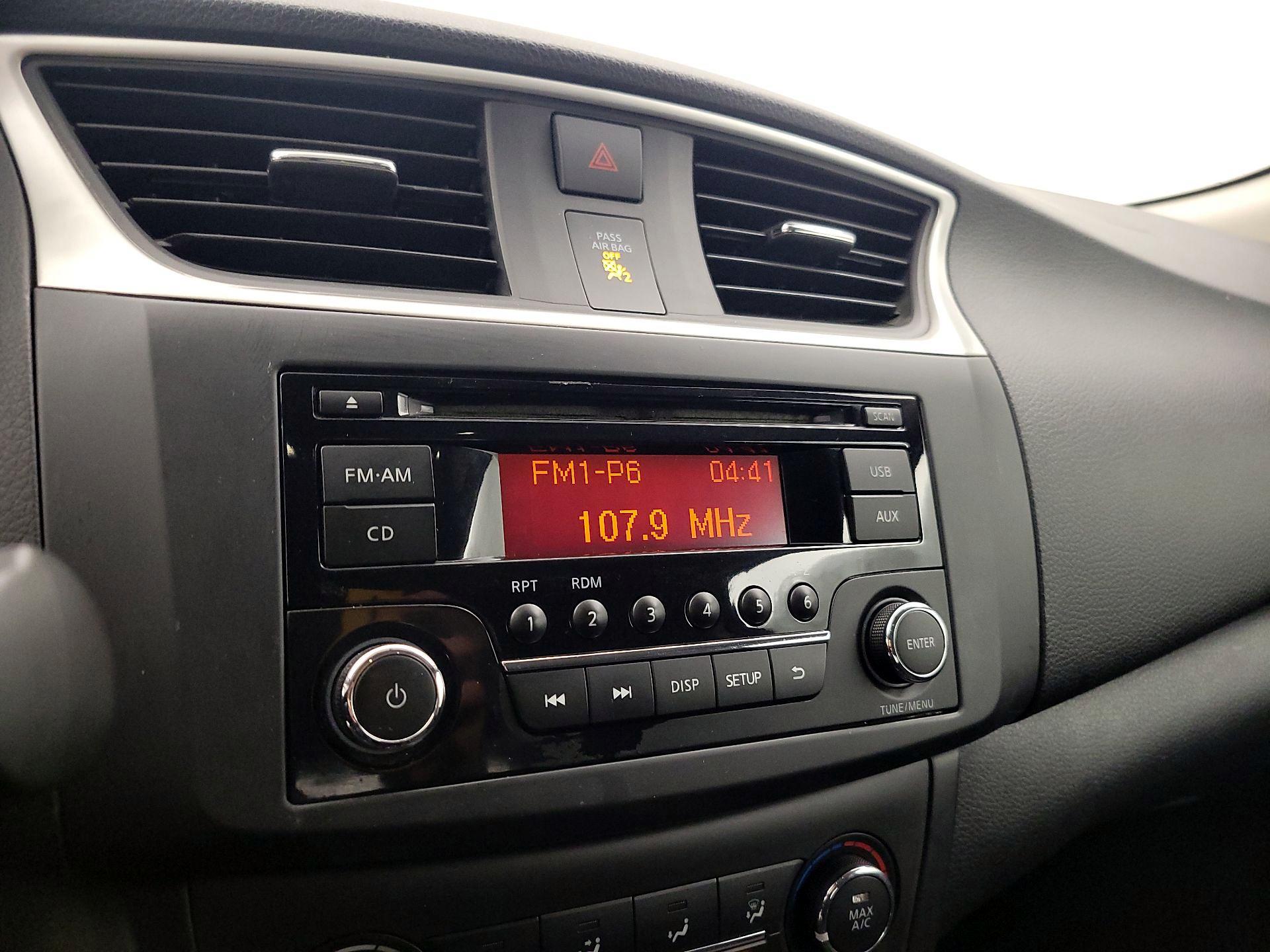 Thumbnail: 2017 Nissan Sentra - 14