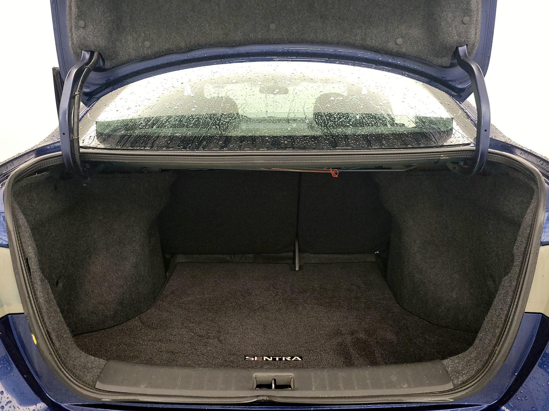 Thumbnail: 2017 Nissan Sentra - 19