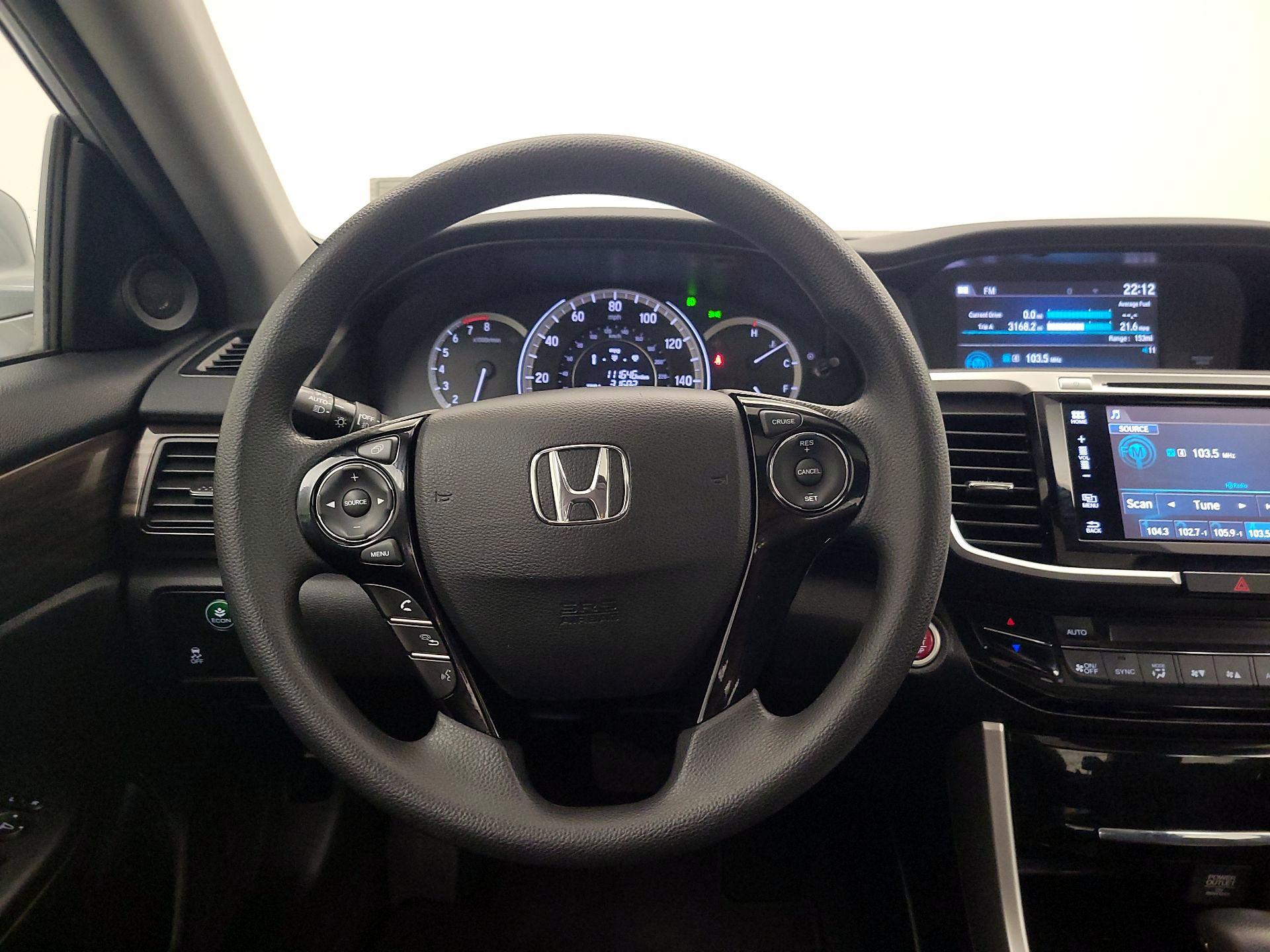 Thumbnail: 2016 Honda Accord - 10