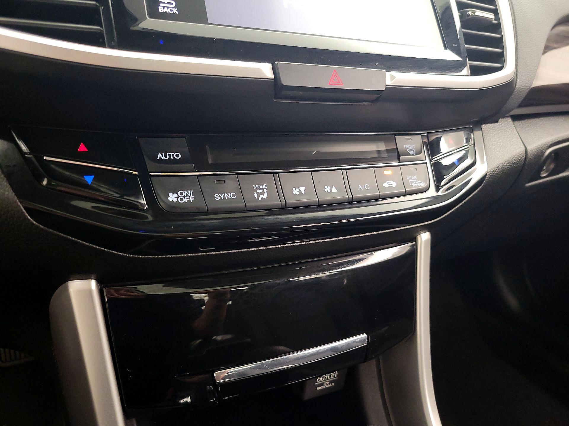 Thumbnail: 2016 Honda Accord - 16