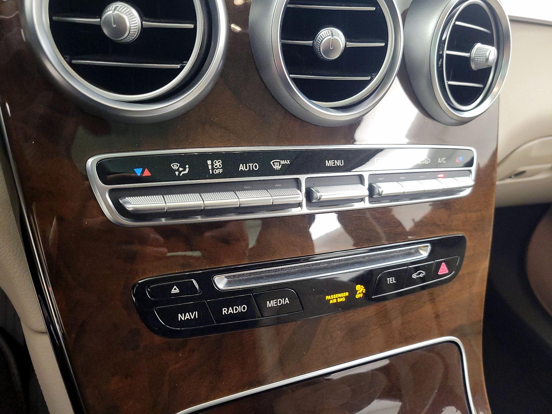 Thumbnail: 2016 Mercedes-Benz GLC - 16