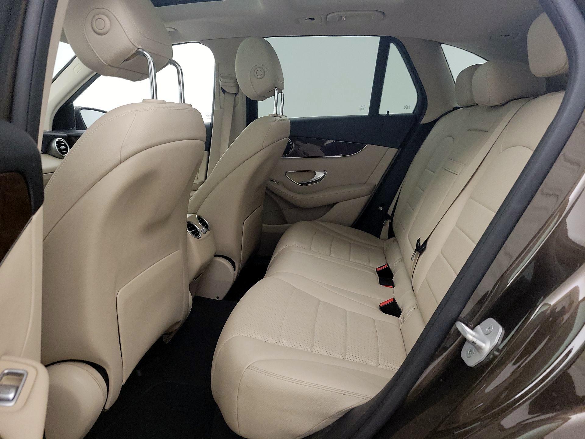 Thumbnail: 2016 Mercedes-Benz GLC - 20