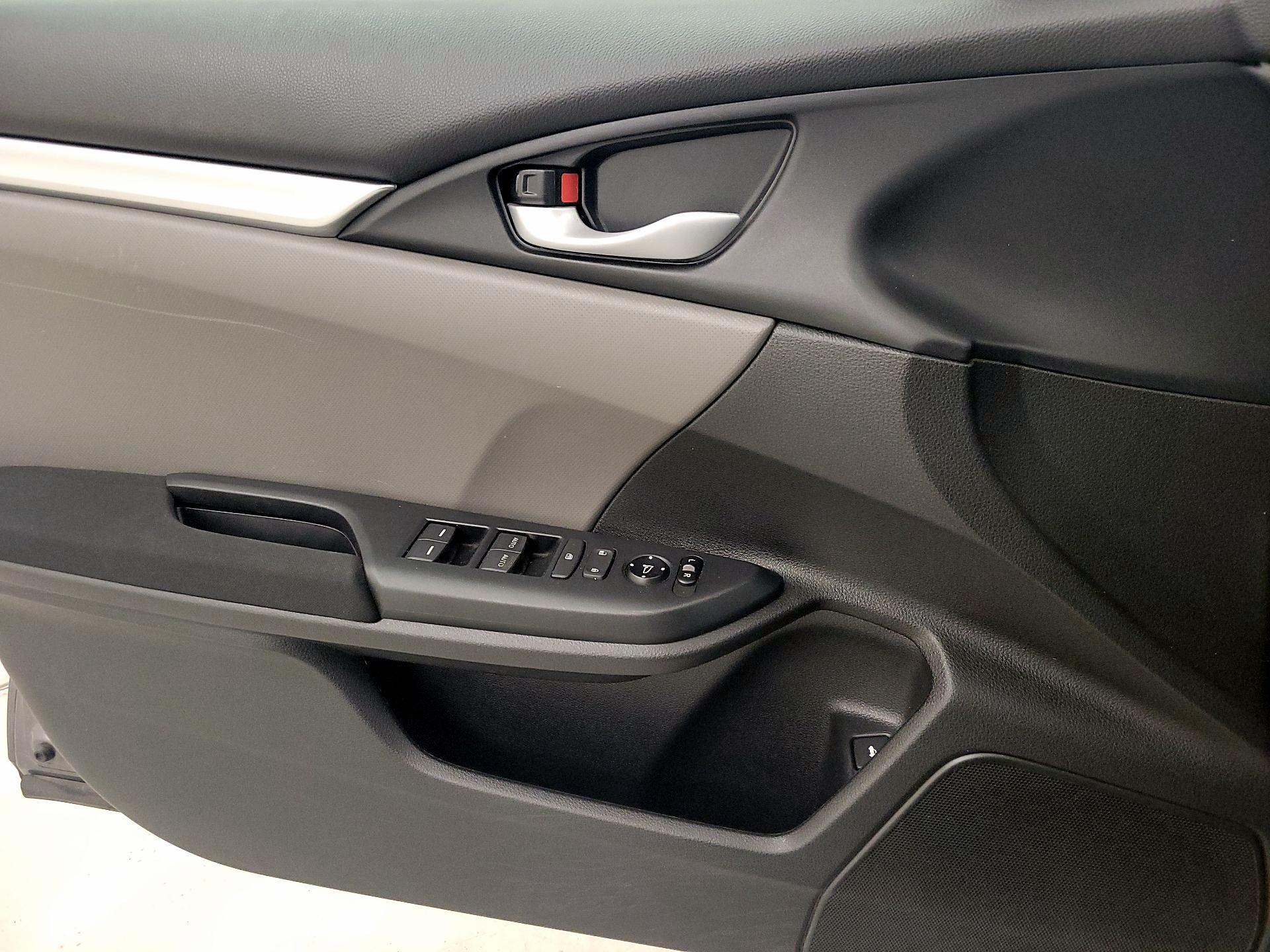 Thumbnail: 2017 Honda Civic - 12