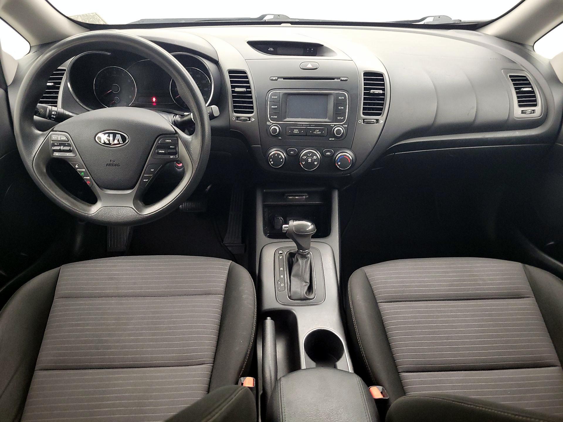 Thumbnail: 2016 Kia Forte - 9