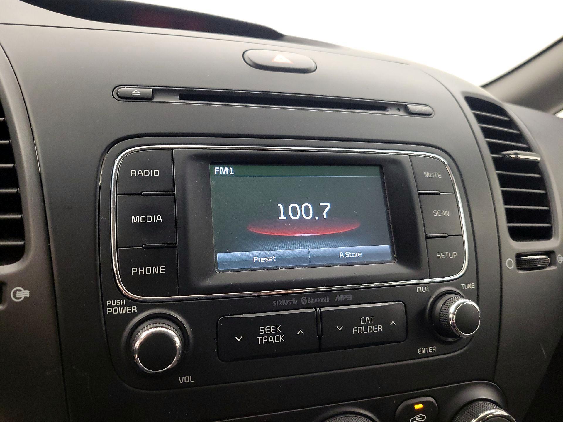 Thumbnail: 2016 Kia Forte - 15