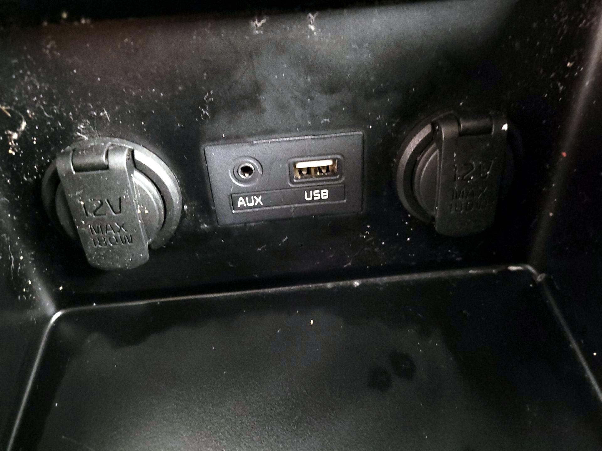 Thumbnail: 2016 Kia Forte - 18