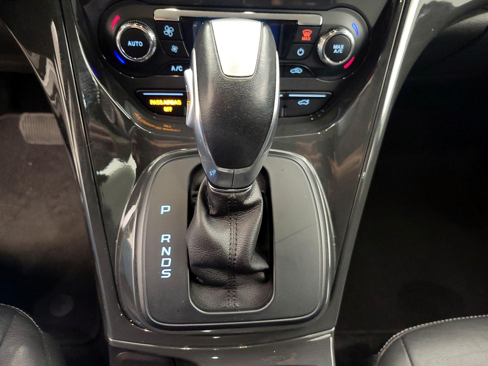 Thumbnail: 2015 Ford Escape - 17