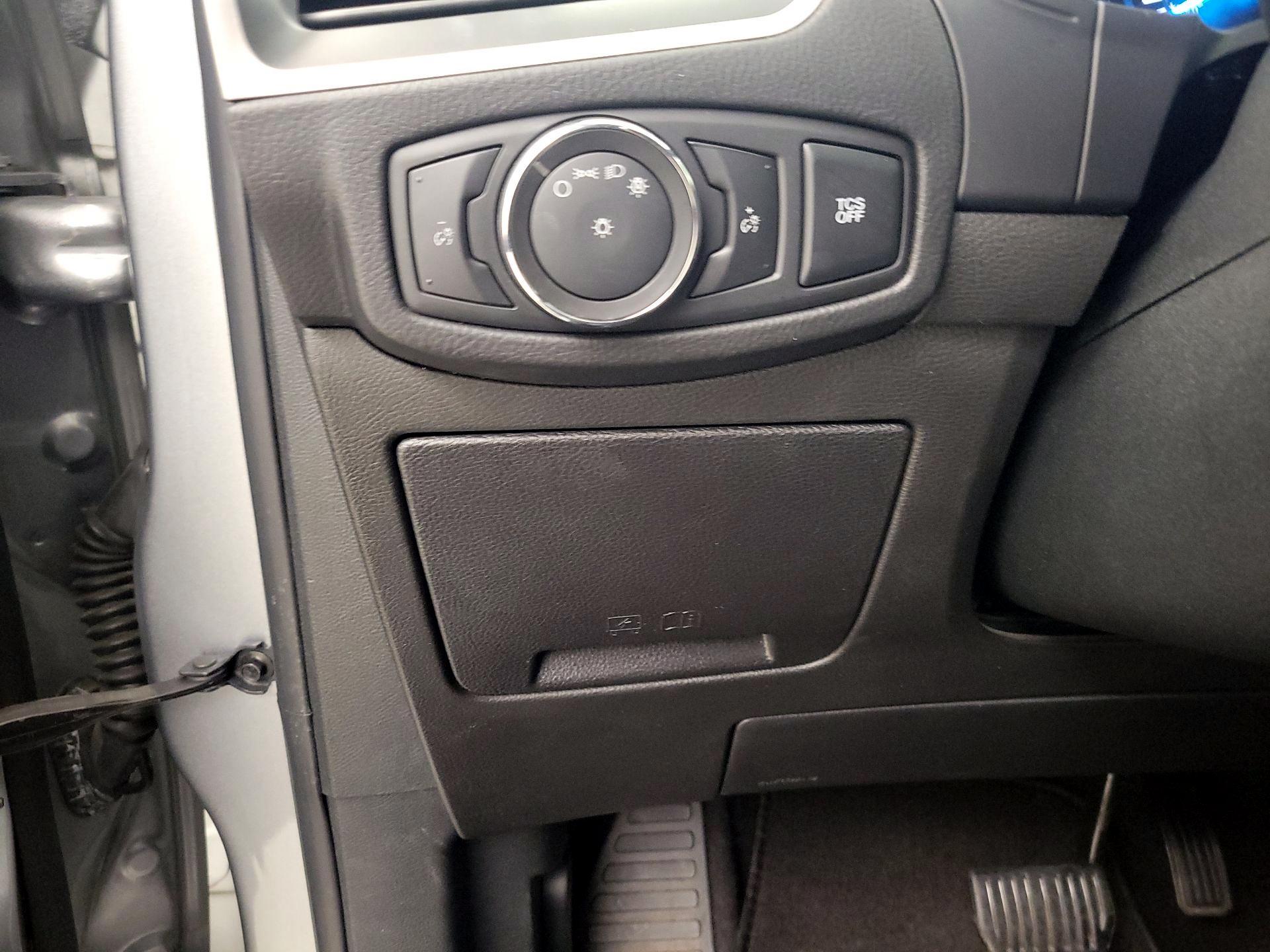 Thumbnail: 2022 Ford Edge - 13