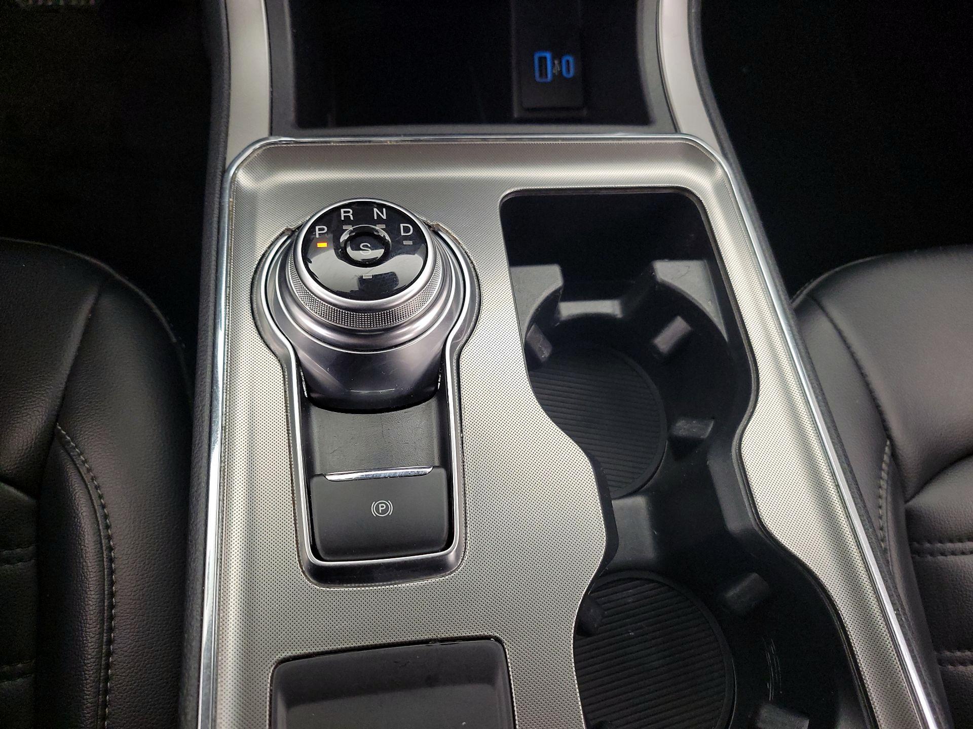 Thumbnail: 2022 Ford Edge - 17