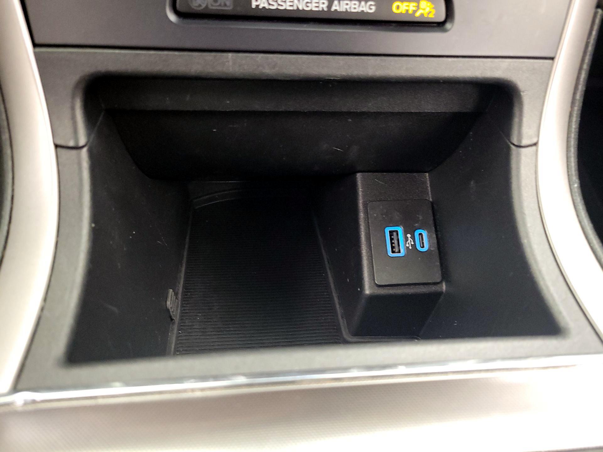 Thumbnail: 2022 Ford Edge - 18