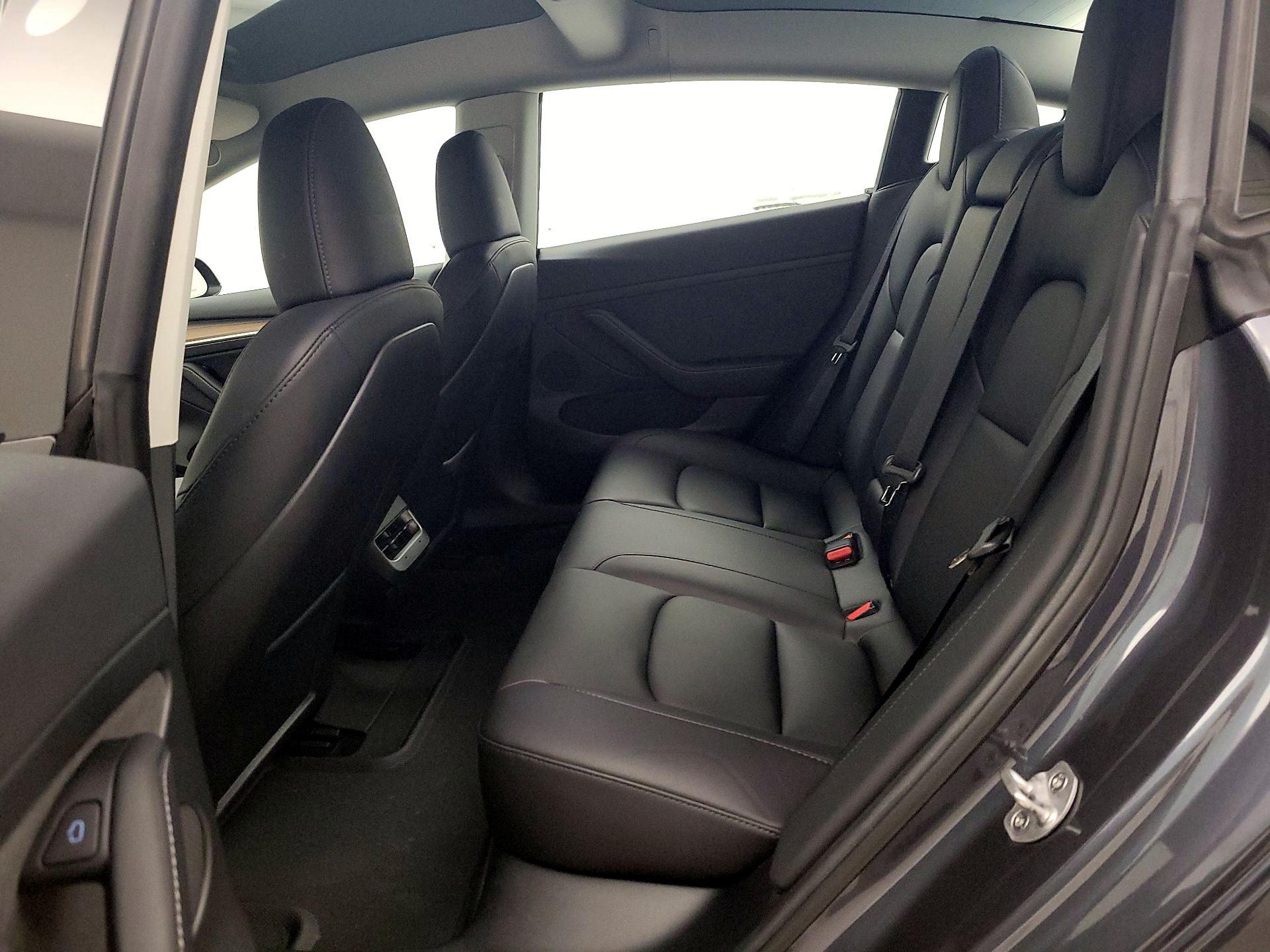 Thumbnail: 2023 Tesla Model 3 - 19