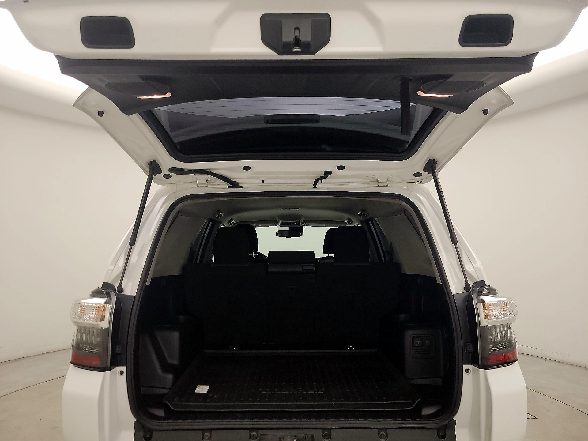 Thumbnail: 2020 Toyota 4Runner - 19