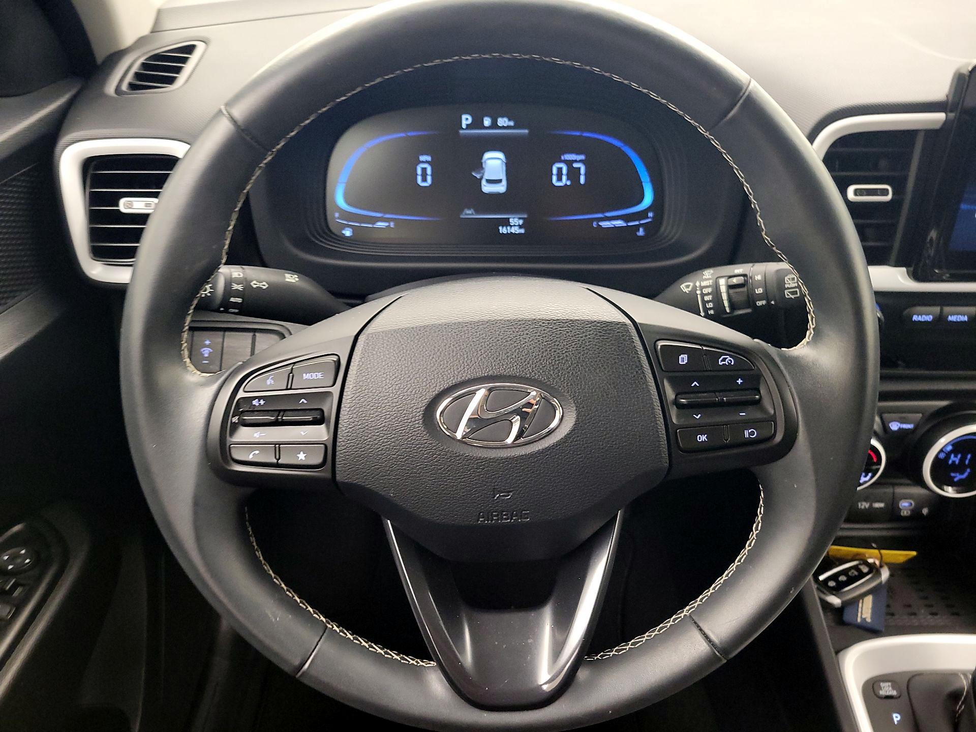 Thumbnail: 2023 Hyundai Venue - 10