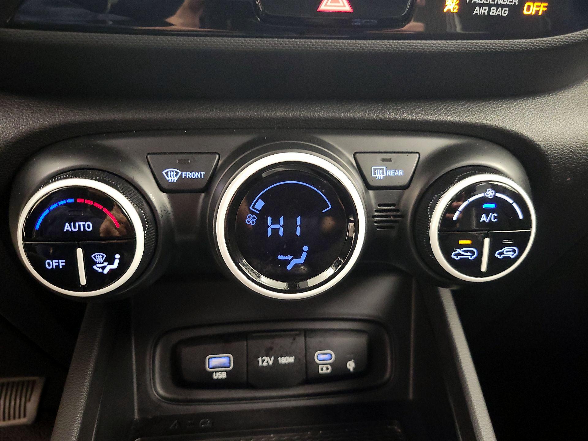 Thumbnail: 2023 Hyundai Venue - 17