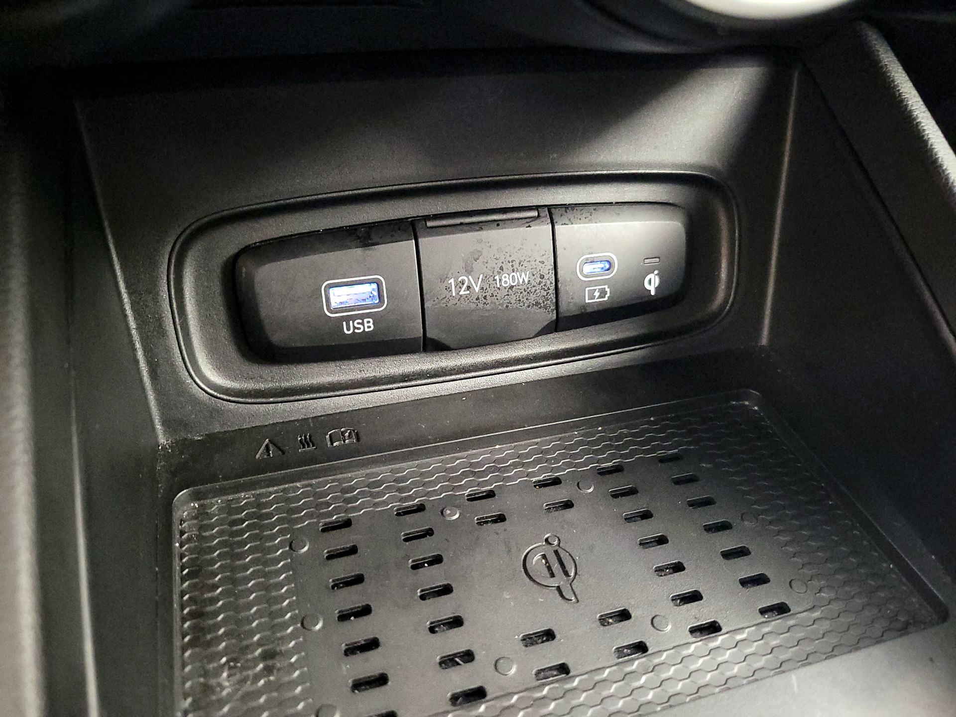 Thumbnail: 2023 Hyundai Venue - 19