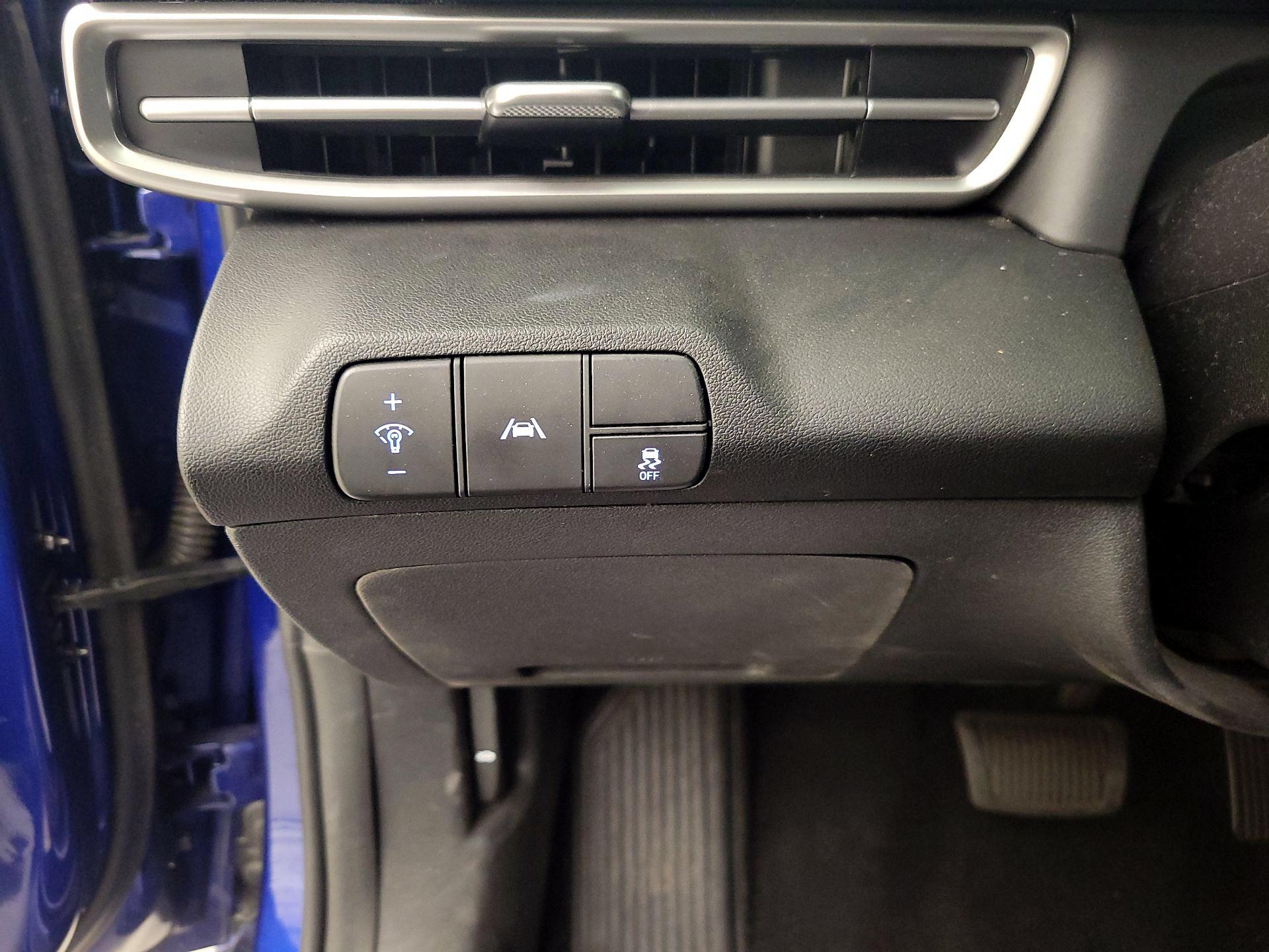 Thumbnail: 2023 Hyundai Elantra - 13